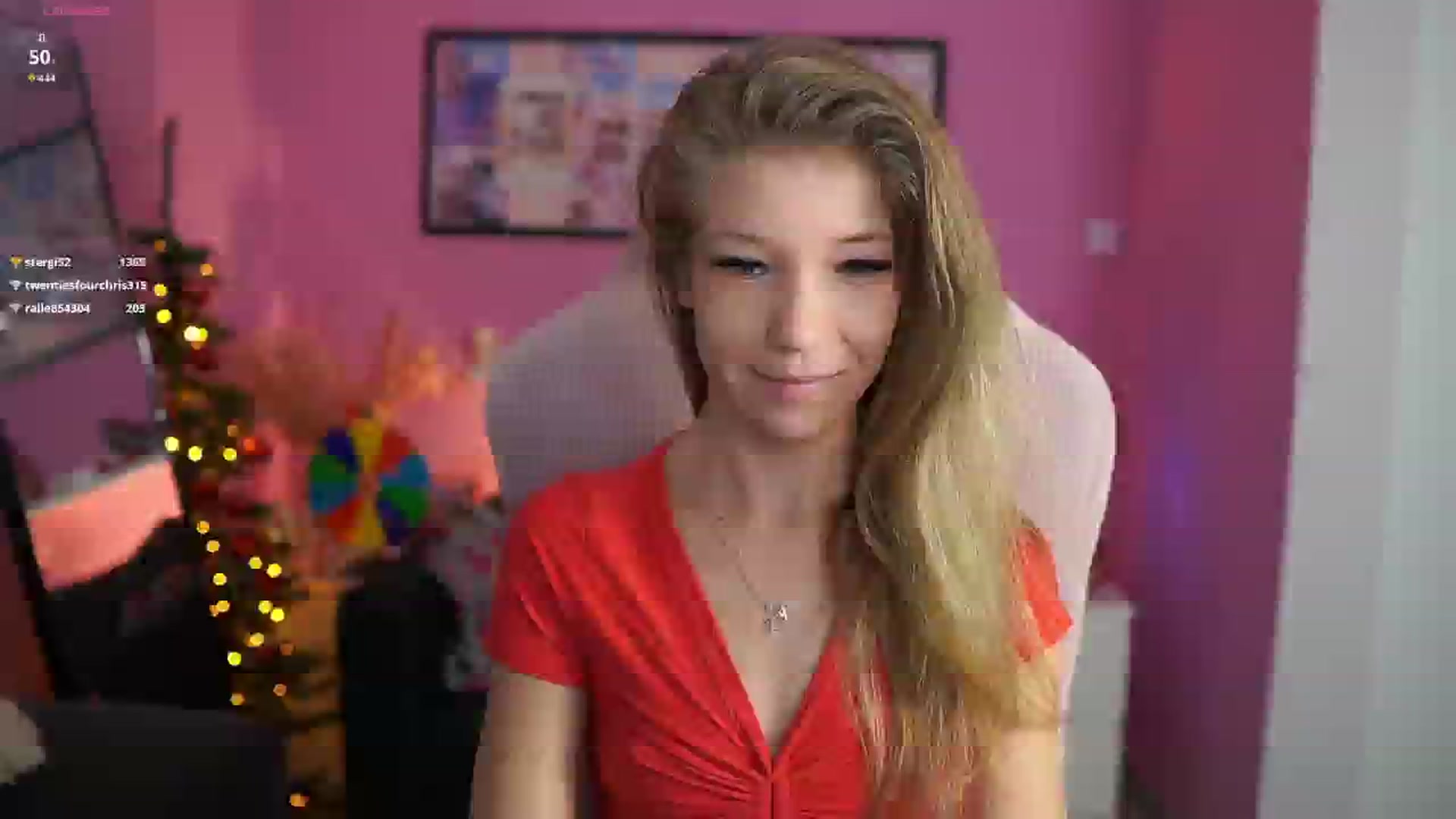 Gallery image thumbnail from Missicute's myfreecams stream on, 12/16/2025, 24:02 image 3 of 20