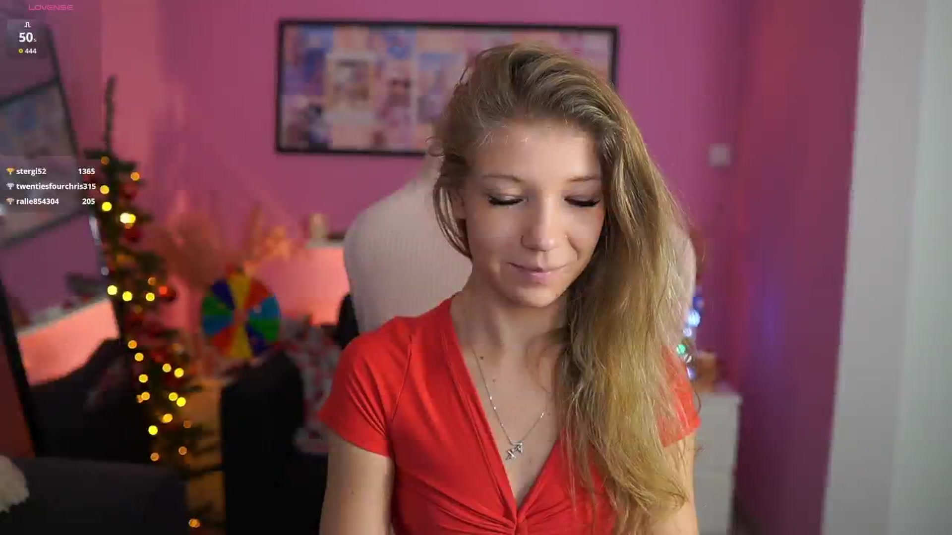 Gallery image thumbnail from Missicute's myfreecams stream on, 12/16/2025, 24:02 image 13 of 20