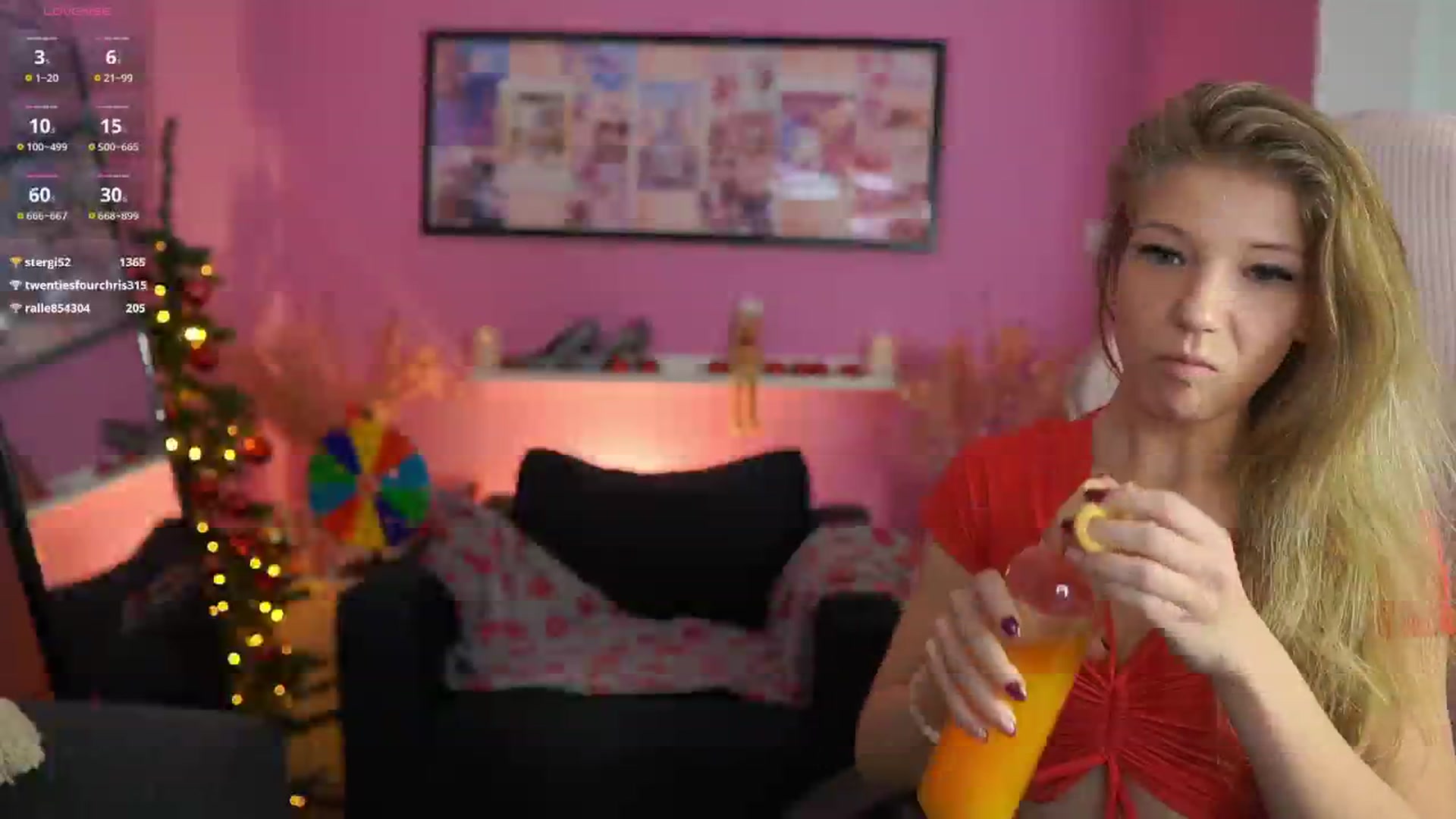 Gallery image thumbnail from Missicute's myfreecams stream on, 12/16/2025, 24:02 image 8 of 20