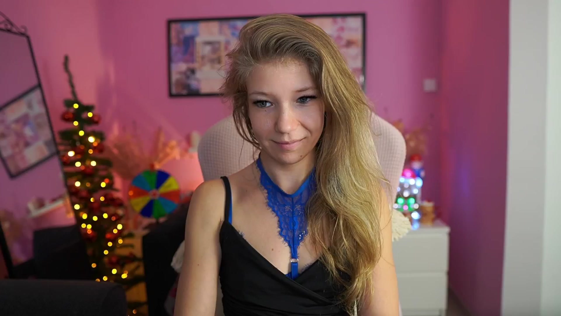 Gallery image thumbnail from Missicute's myfreecams stream on, 12/18/2025, 18:59 image 13 of 20