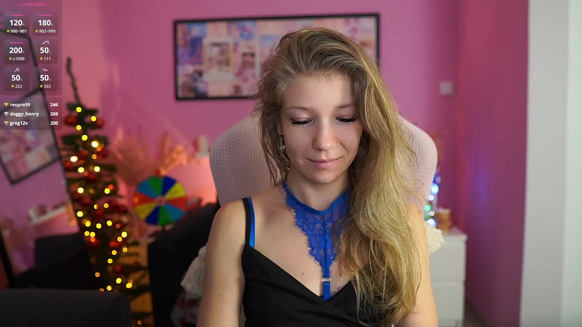 Gallery image thumbnail from Missicute's myfreecams stream on, 12/18/2025, 18:59 image 17 of 20