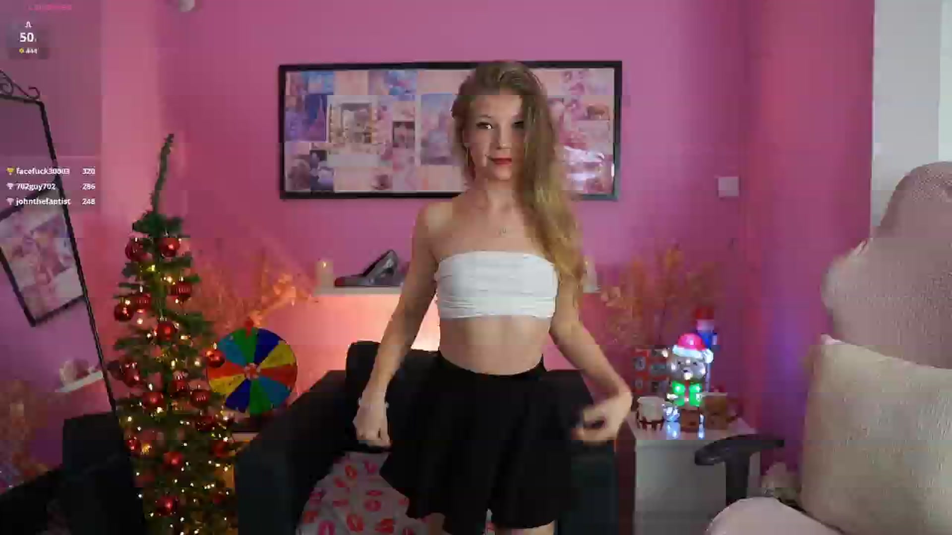 Gallery image thumbnail from Missicute's myfreecams stream on, 12/23/2025, 01:33 image 1 of 20