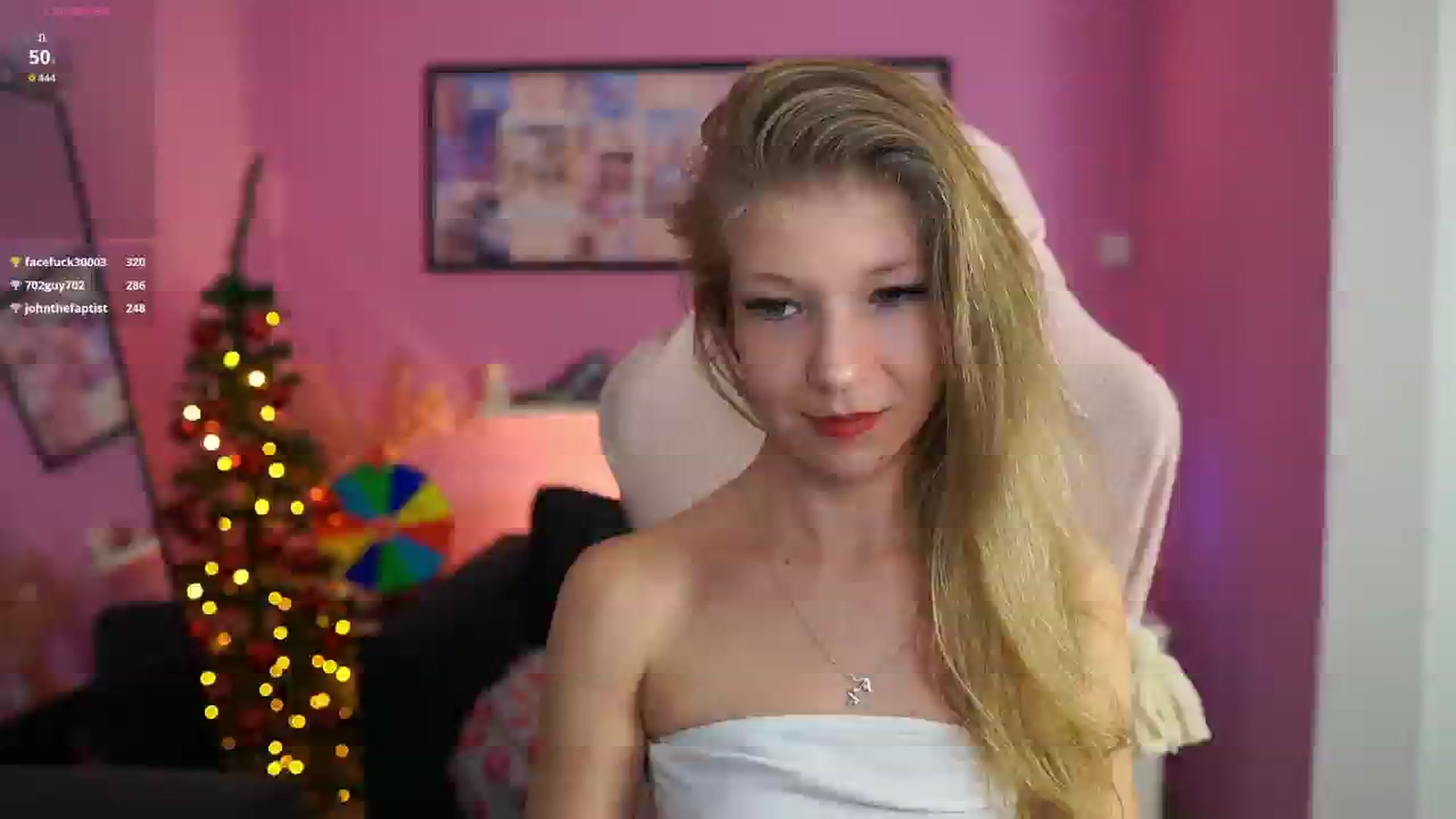 Gallery image thumbnail from Missicute's myfreecams stream on, 12/23/2025, 01:33 image 5 of 20