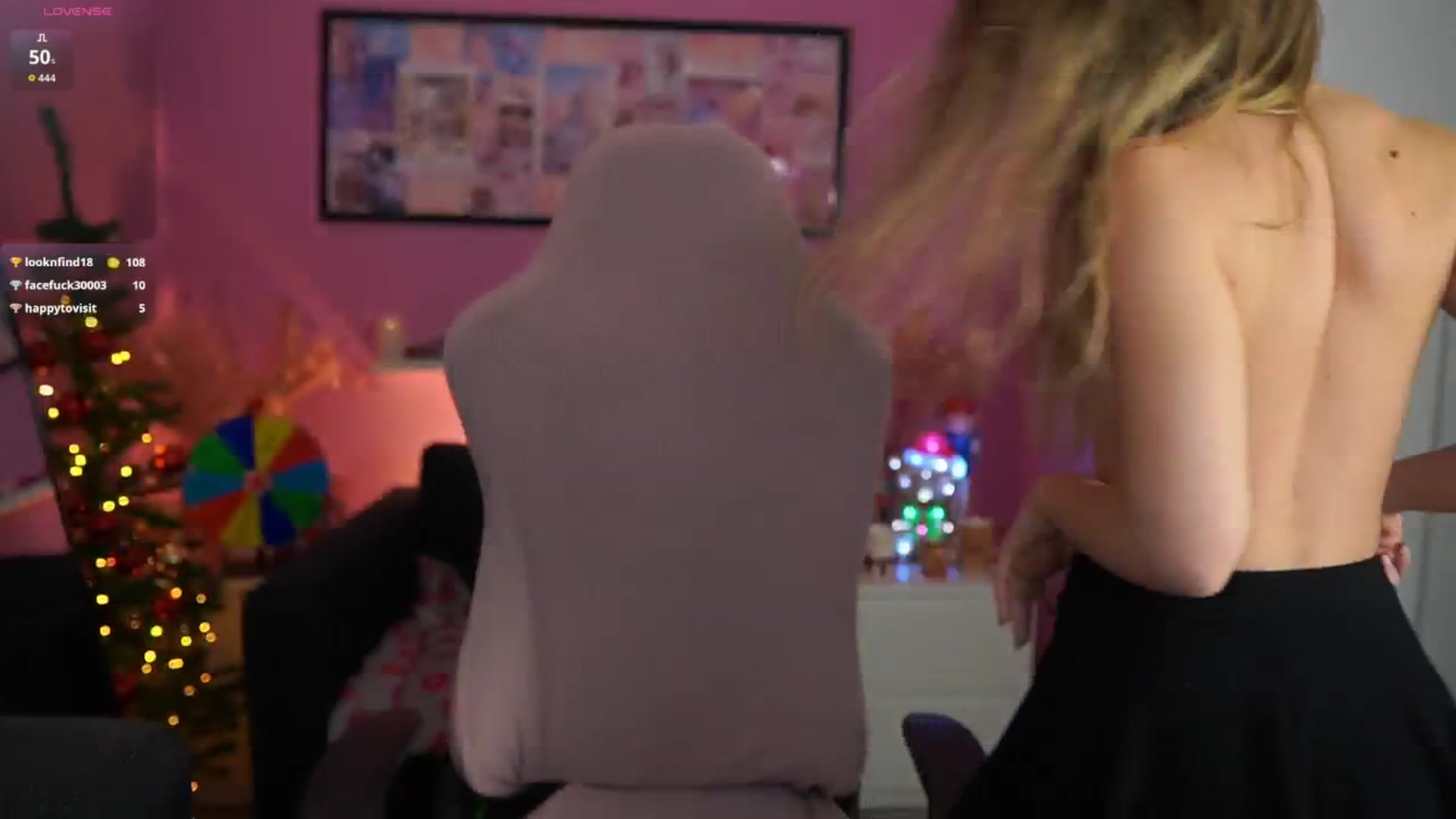 Gallery image thumbnail from Missicute's myfreecams stream on, 12/28/2025, 01:08 image 10 of 20