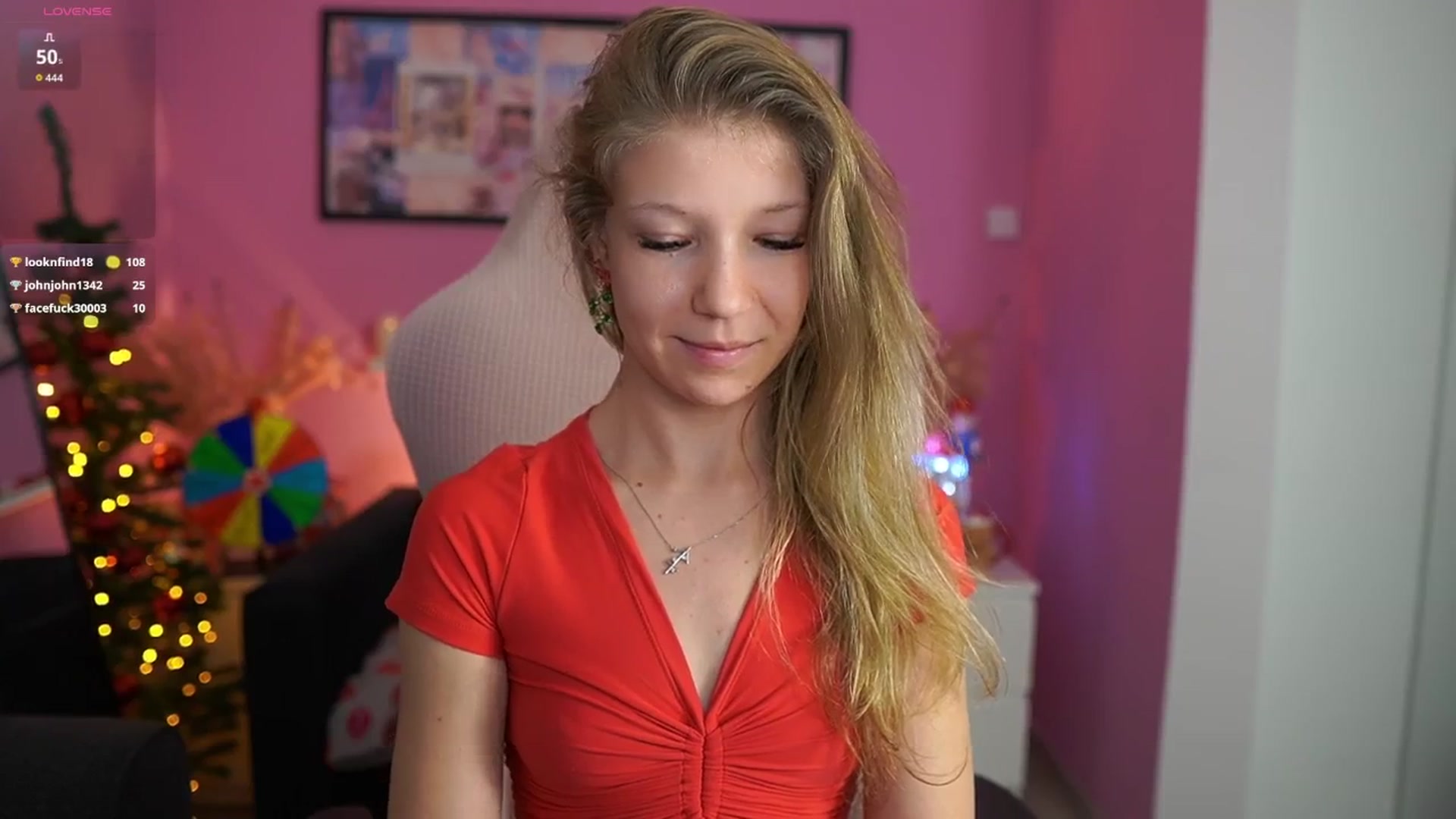 Gallery image thumbnail from Missicute's myfreecams stream on, 12/28/2025, 01:08 image 17 of 20