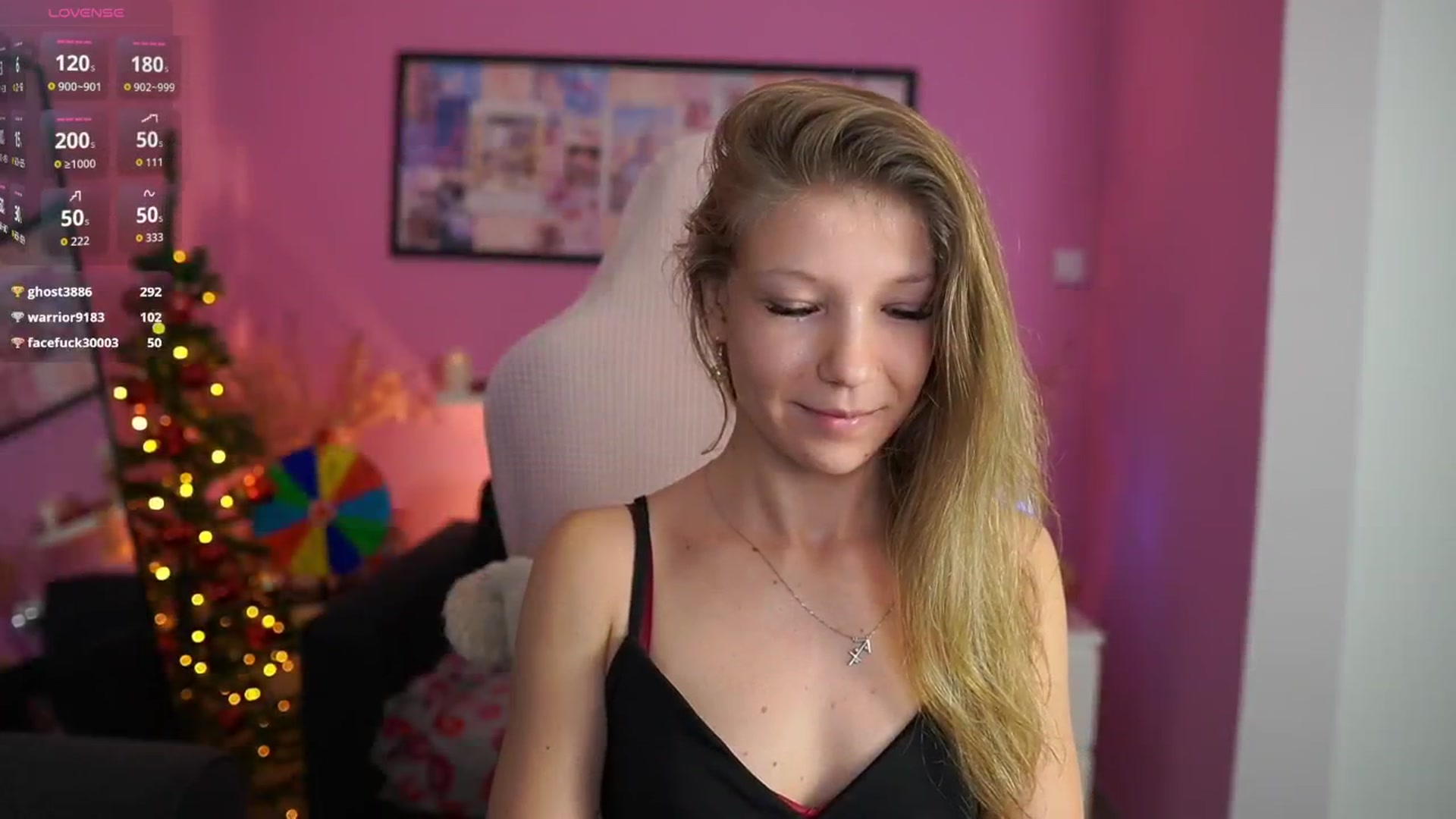 Gallery image thumbnail from Missicute's myfreecams stream on, 12/28/2025, 23:52 image 4 of 20