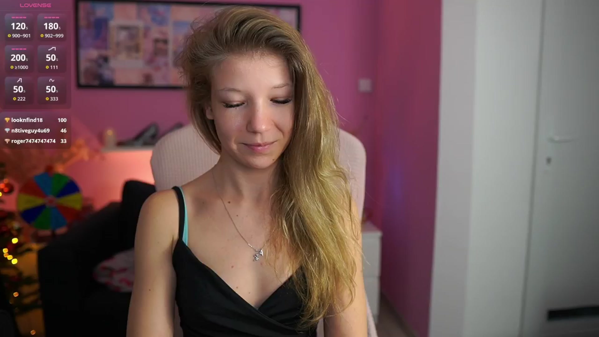 Gallery image thumbnail from Missicute's myfreecams stream on, 12/31/2025, 18:07 image 16 of 20
