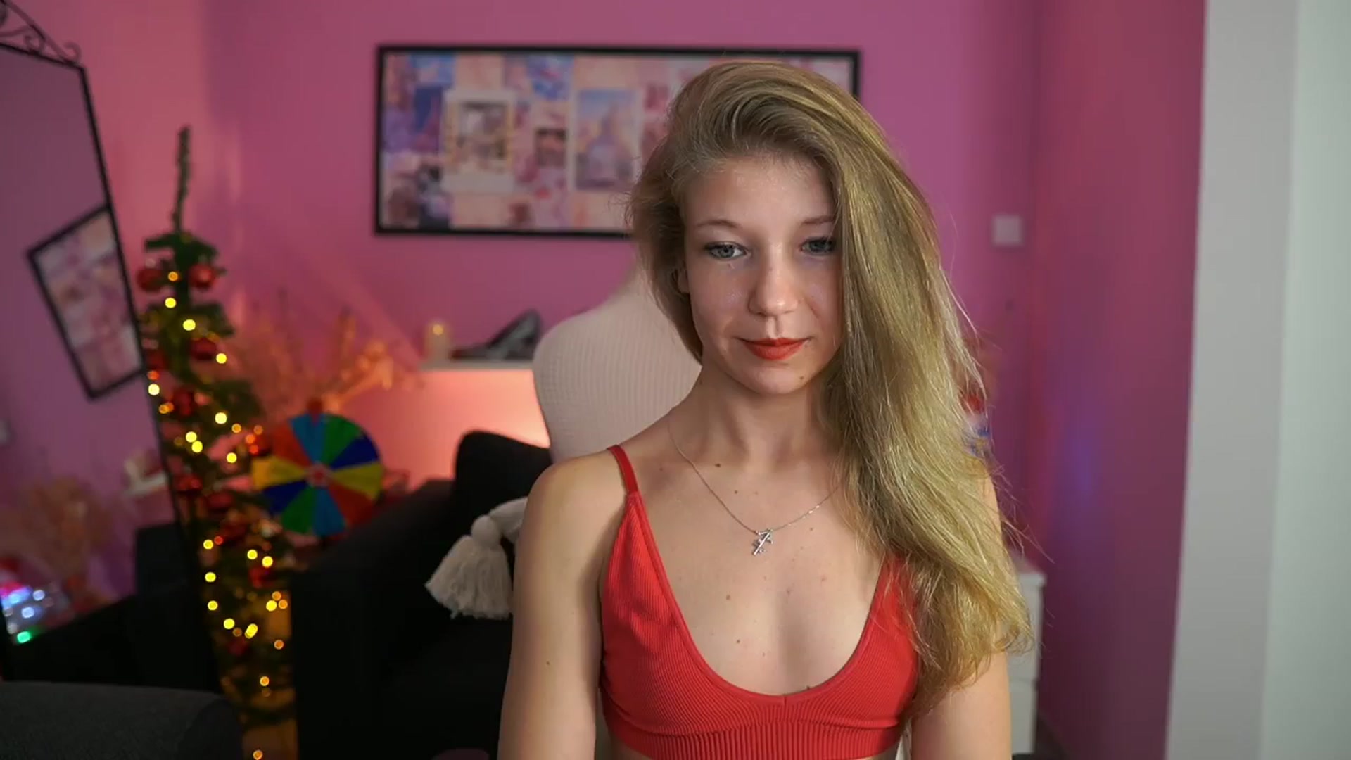 Gallery image thumbnail from Missicute's myfreecams stream on, 01/06/2026, 20:35 image 7 of 20