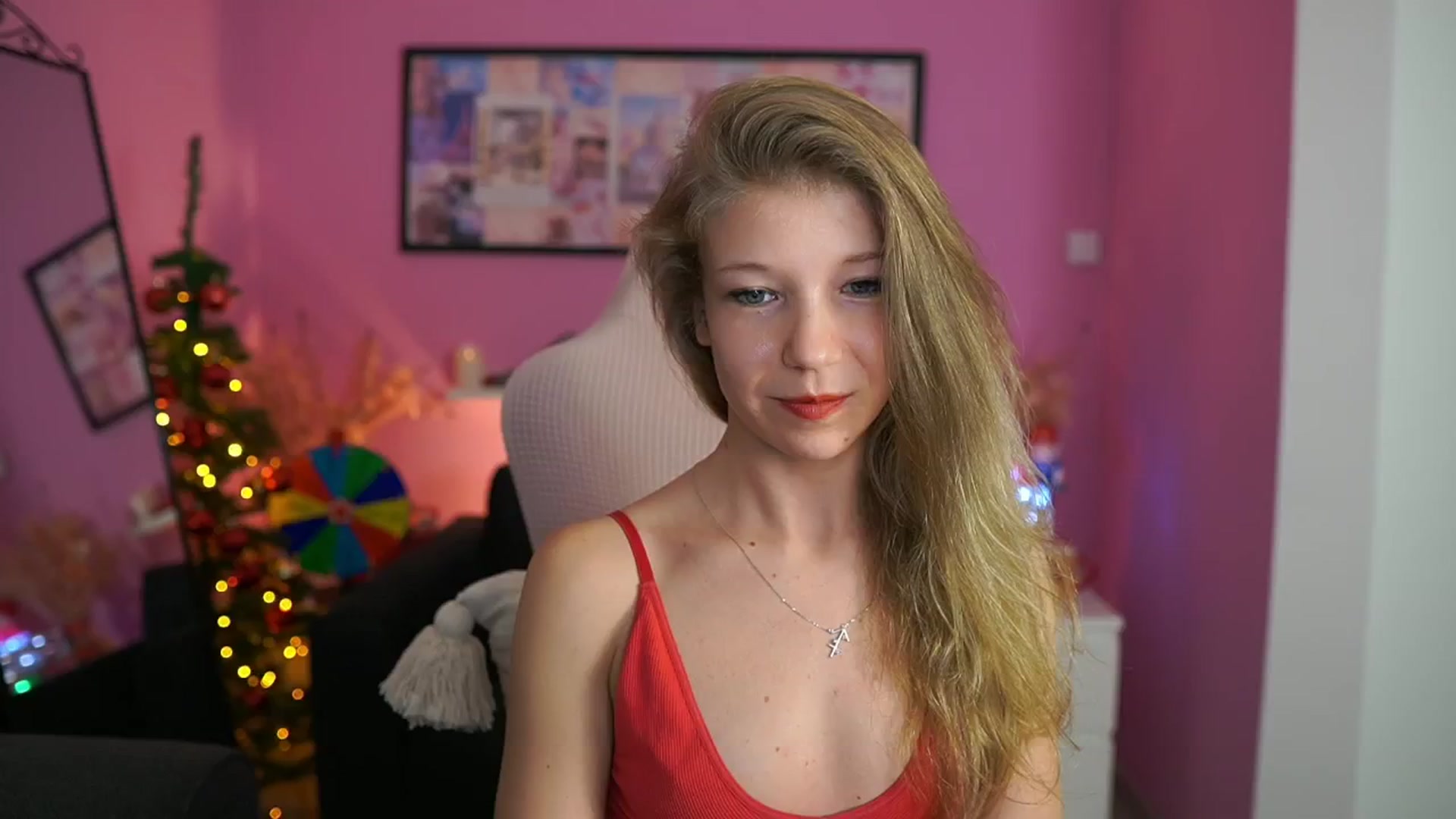 Gallery image thumbnail from Missicute's myfreecams stream on, 01/06/2026, 21:38 image 16 of 20