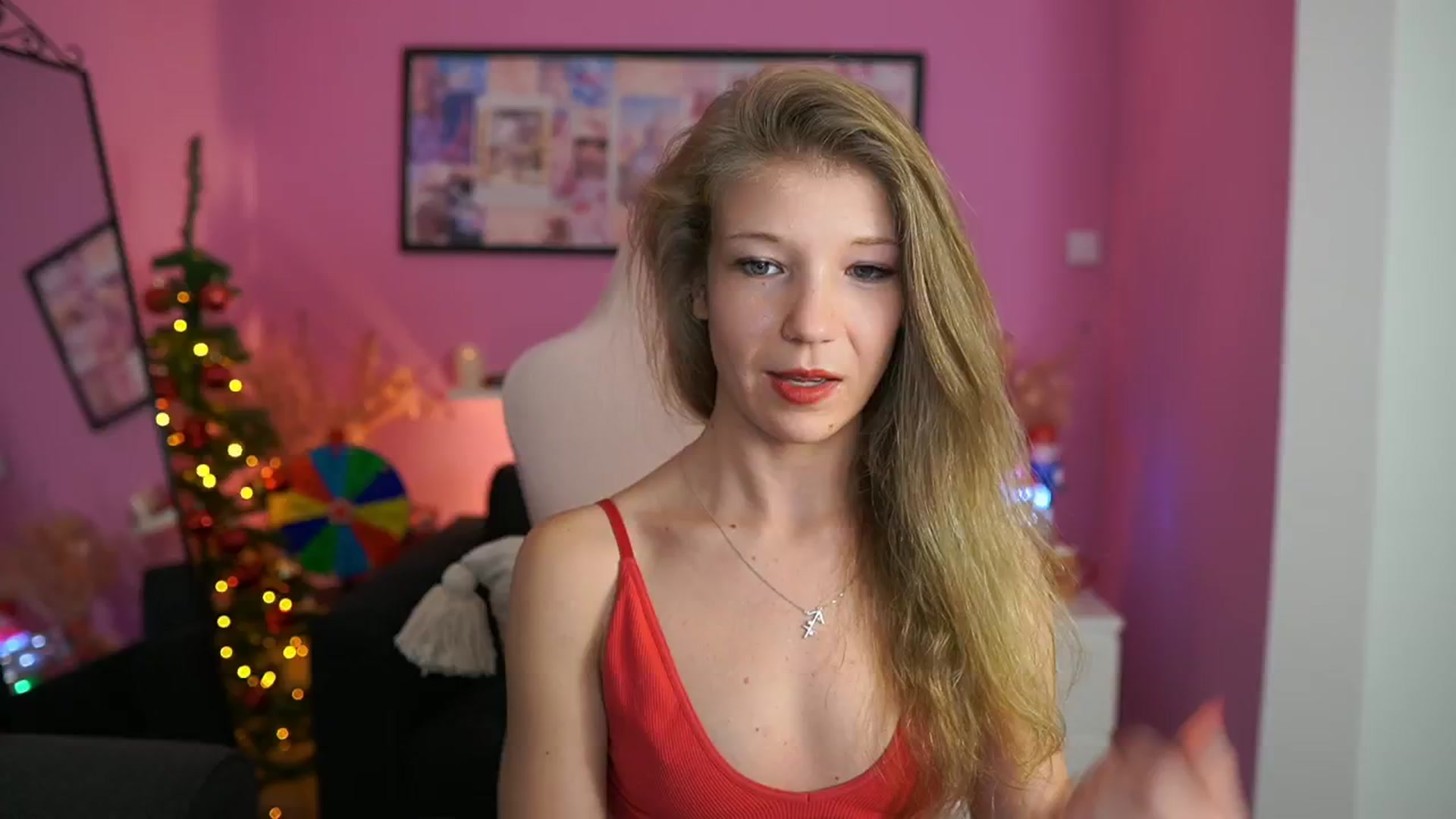 Gallery image thumbnail from Missicute's myfreecams stream on, 01/06/2026, 21:38 image 18 of 20