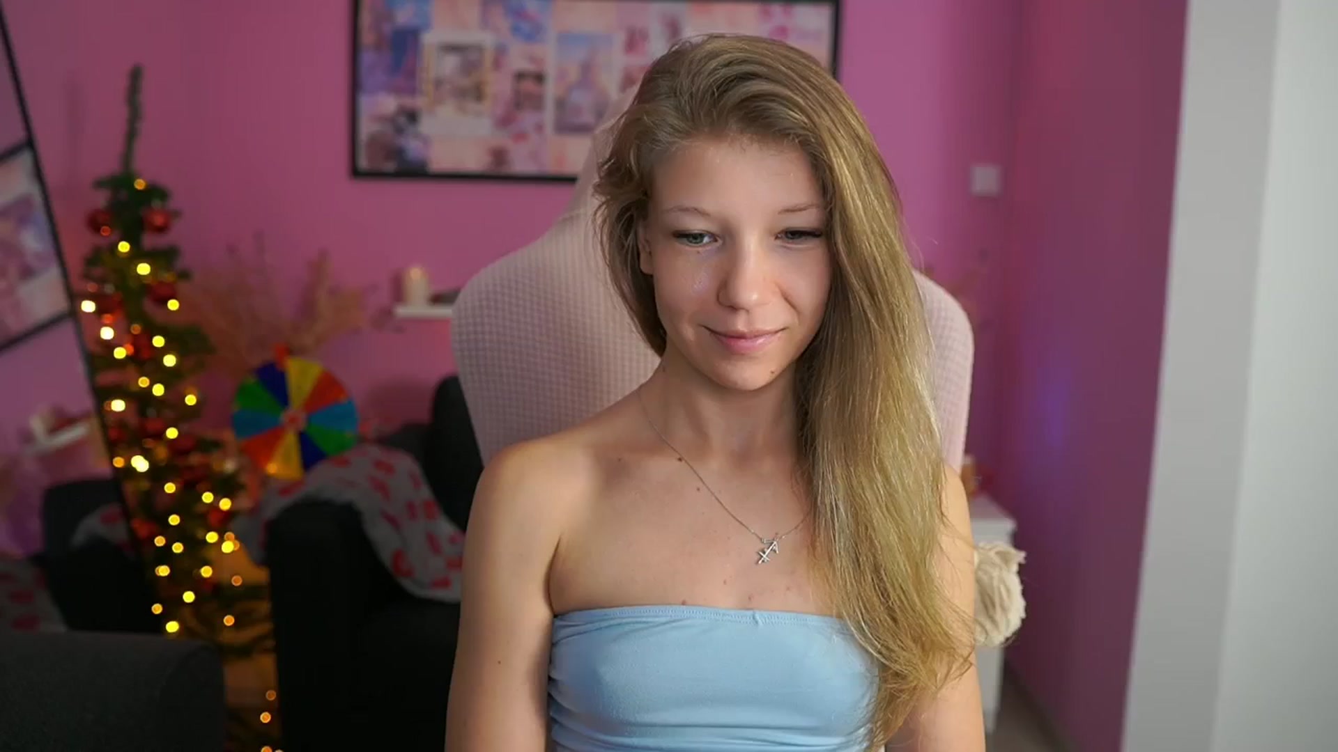 Gallery image thumbnail from Missicute's myfreecams stream on, 01/08/2026, 14:52 image 20 of 20