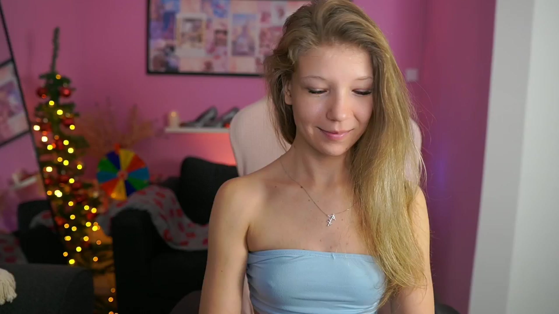 Gallery image thumbnail from Missicute's myfreecams stream on, 01/08/2026, 14:52 image 14 of 20