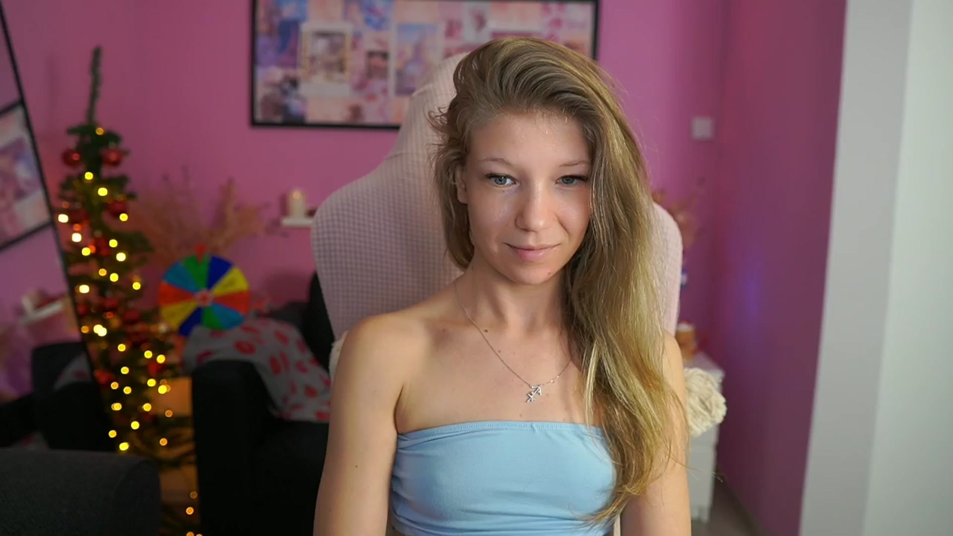 Gallery image thumbnail from Missicute's myfreecams stream on, 01/08/2026, 18:49 image 9 of 20