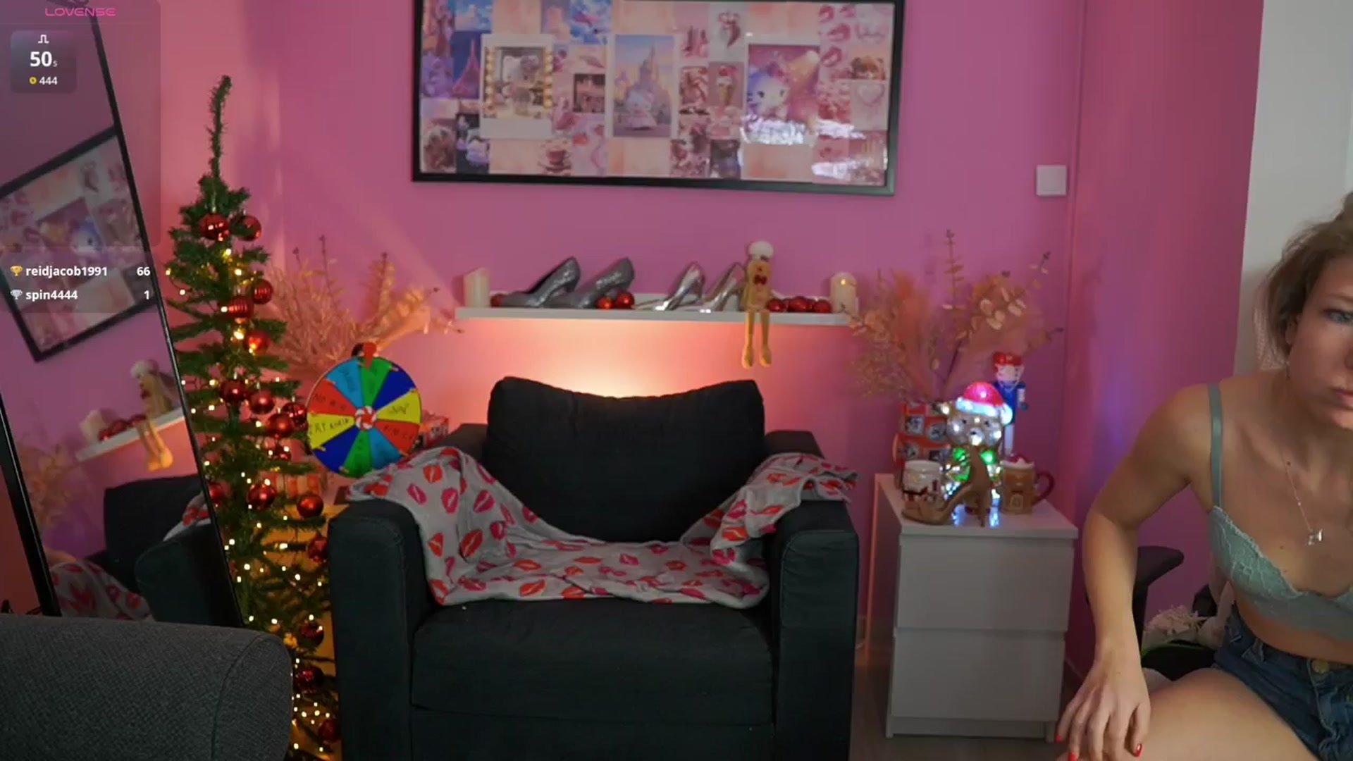 Gallery image thumbnail from Missicute's myfreecams stream on, 01/13/2026, 16:53 image 7 of 20