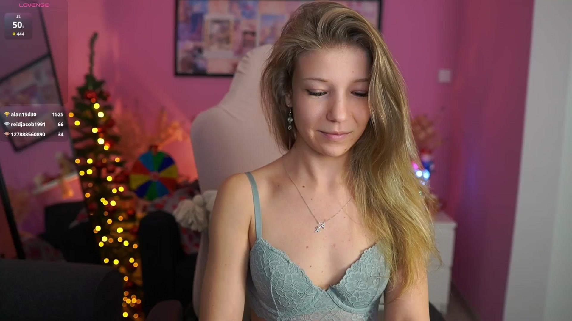 Gallery image thumbnail from Missicute's myfreecams stream on, 01/13/2026, 18:13 image 10 of 20