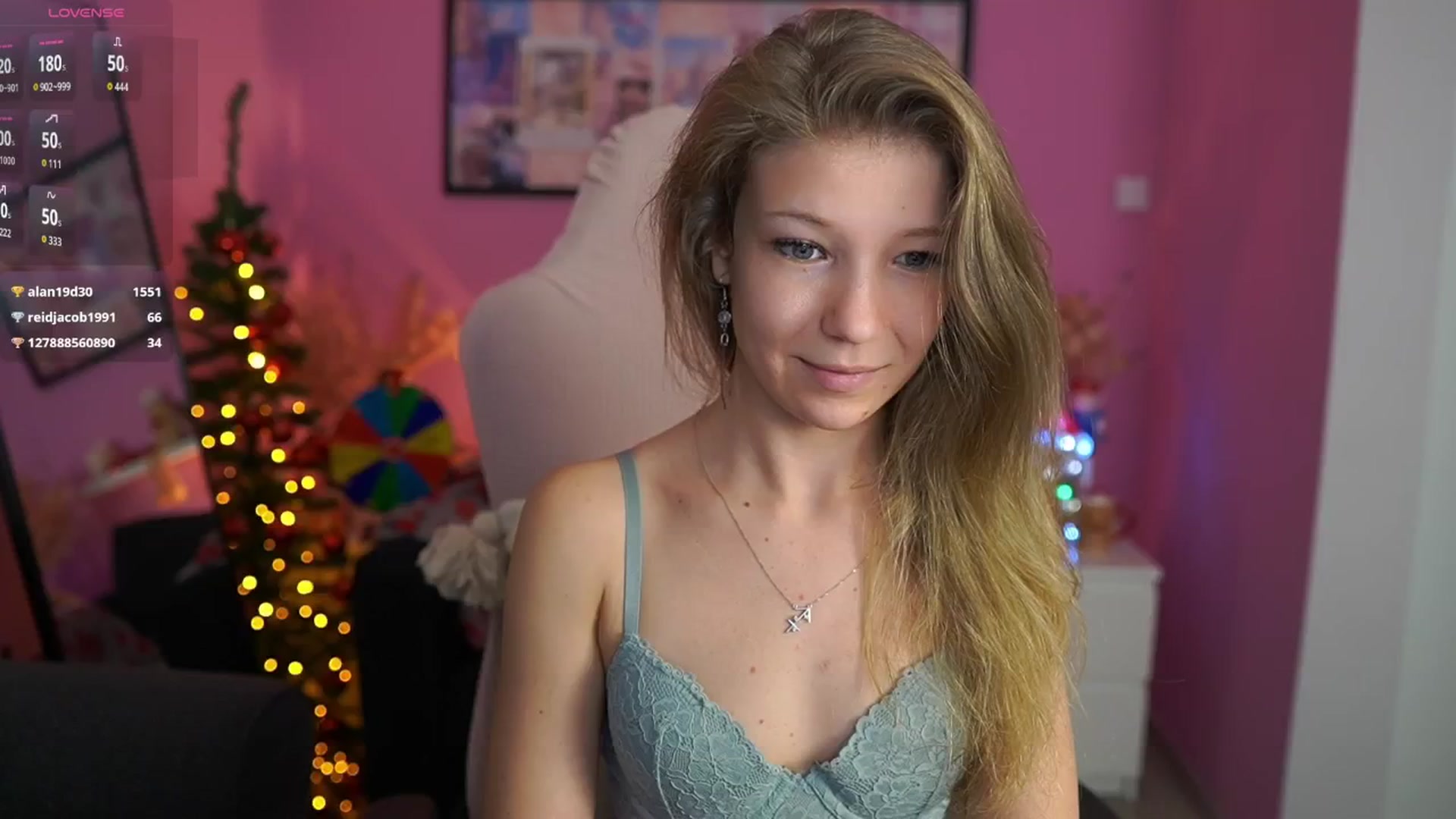 Gallery image thumbnail from Missicute's myfreecams stream on, 01/13/2026, 18:13 image 13 of 20