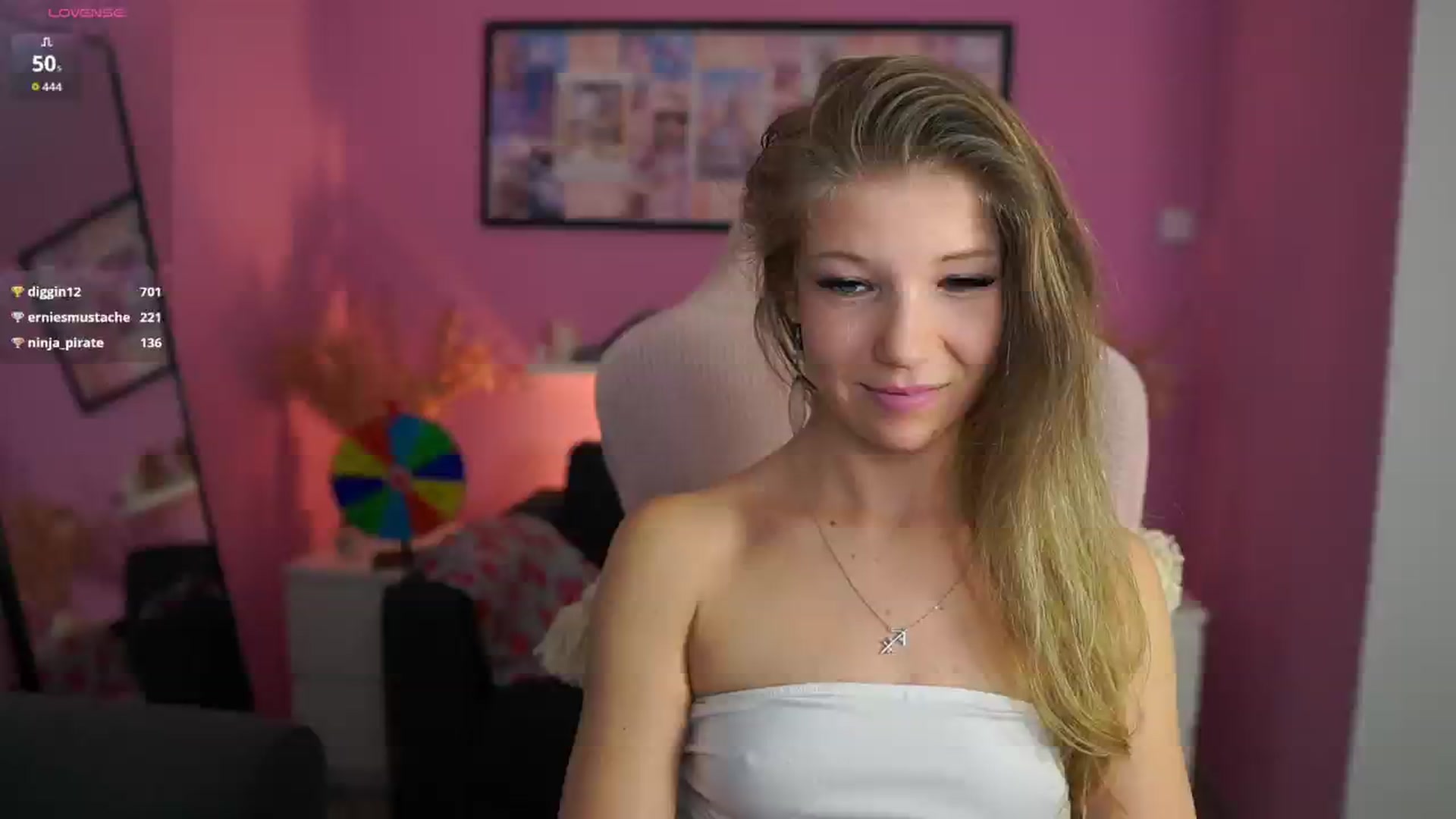 Gallery image thumbnail from Missicute's myfreecams stream on, 01/19/2026, 01:02 image 18 of 20