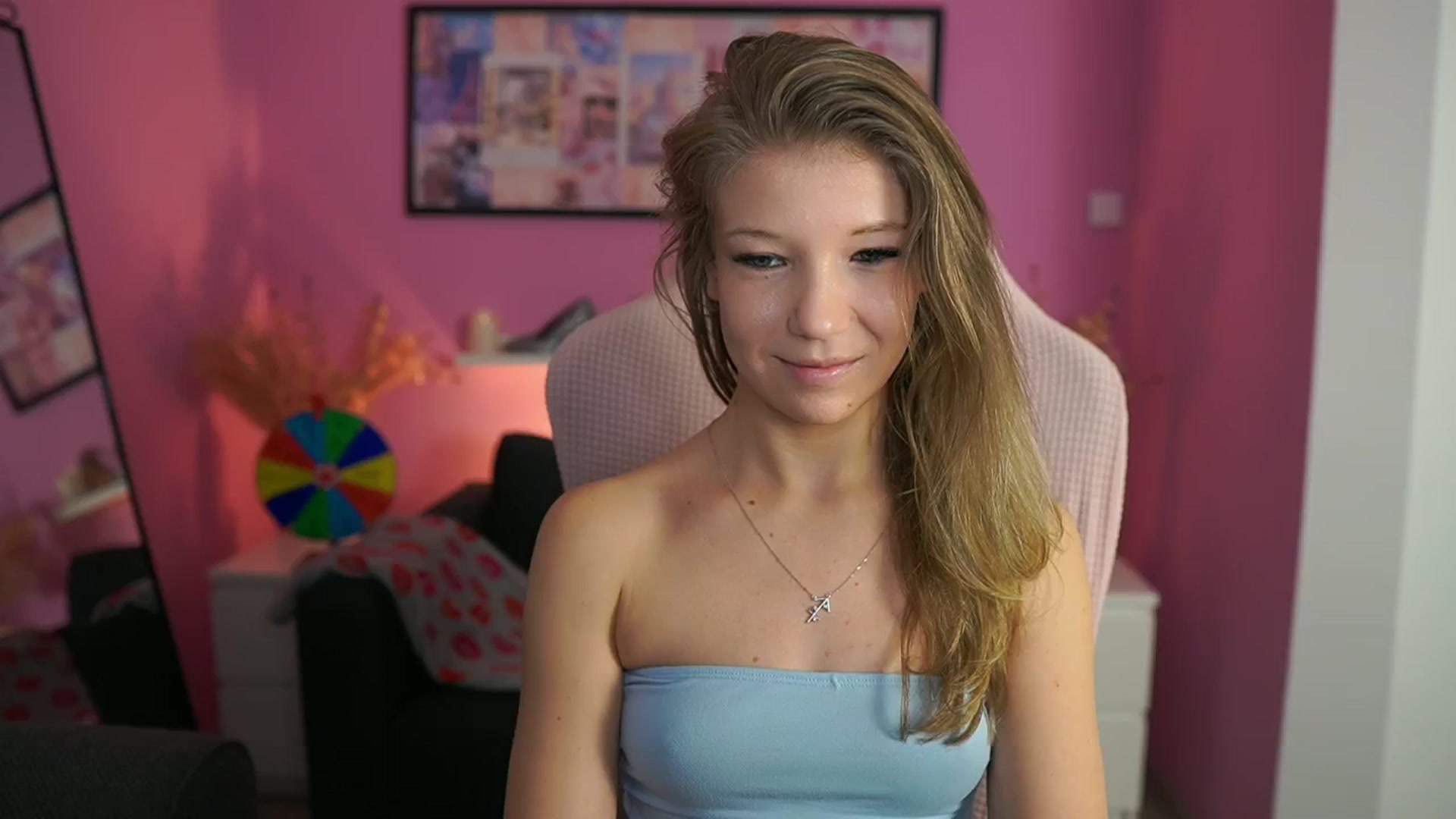 Gallery image thumbnail from Missicute's myfreecams stream on, 02/01/2026, 21:17 image 15 of 20