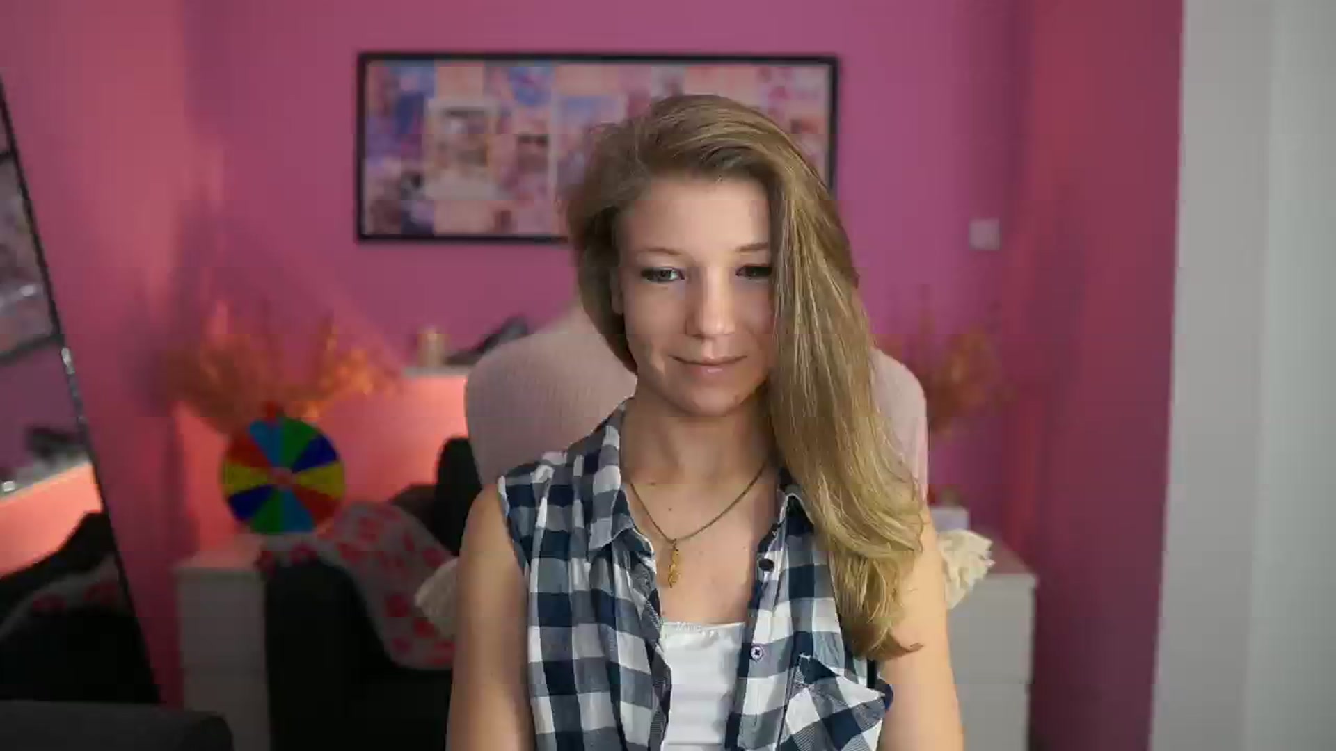 Gallery image thumbnail from Missicute's myfreecams stream on, 02/03/2026, 16:00 image 7 of 20