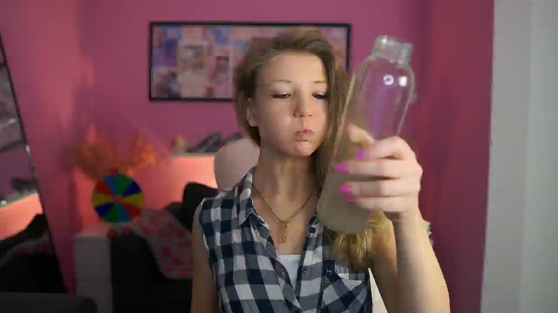 Gallery image thumbnail from Missicute's myfreecams stream on, 02/03/2026, 16:00 image 6 of 20