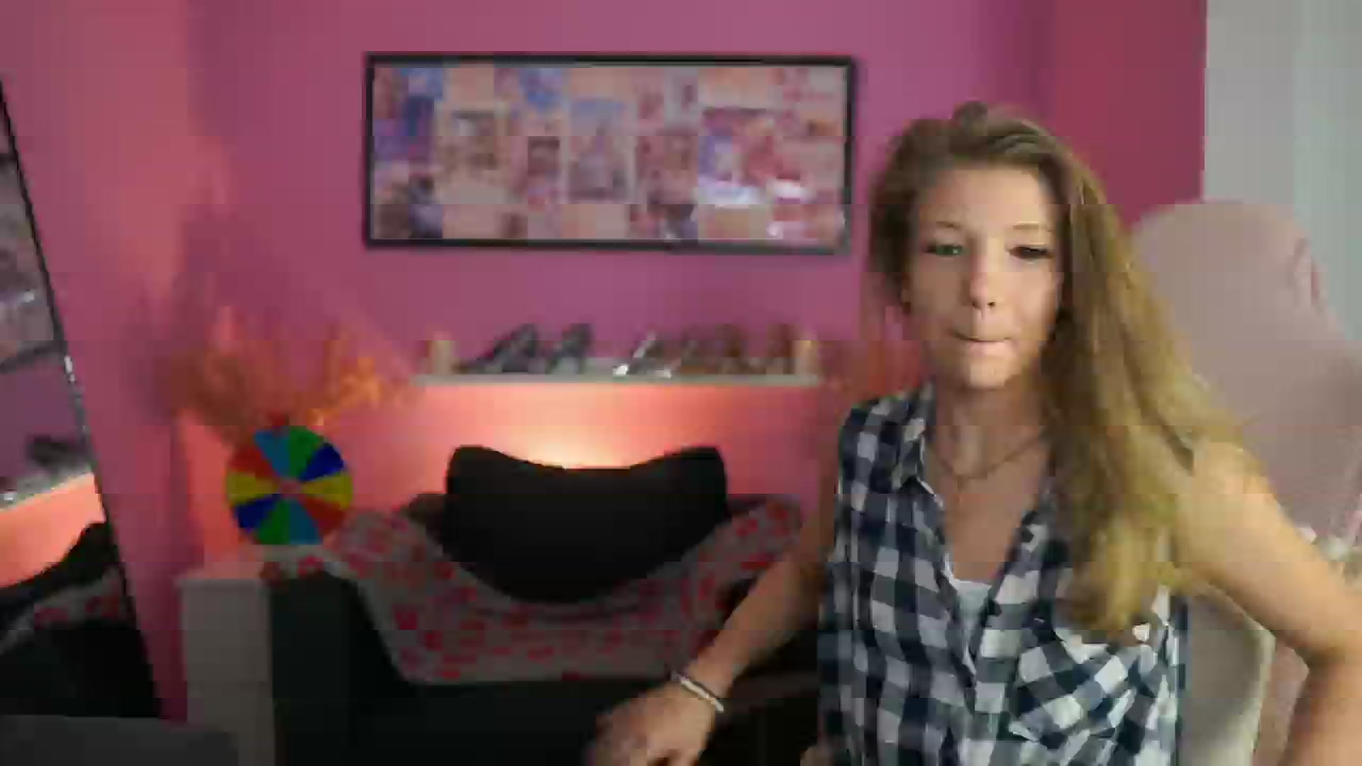 Gallery image thumbnail from Missicute's myfreecams stream on, 02/03/2026, 16:00 image 5 of 20