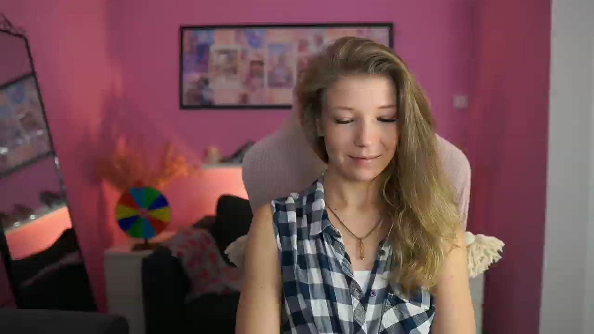 Gallery image thumbnail from Missicute's myfreecams stream on, 02/03/2026, 16:49 image 18 of 20