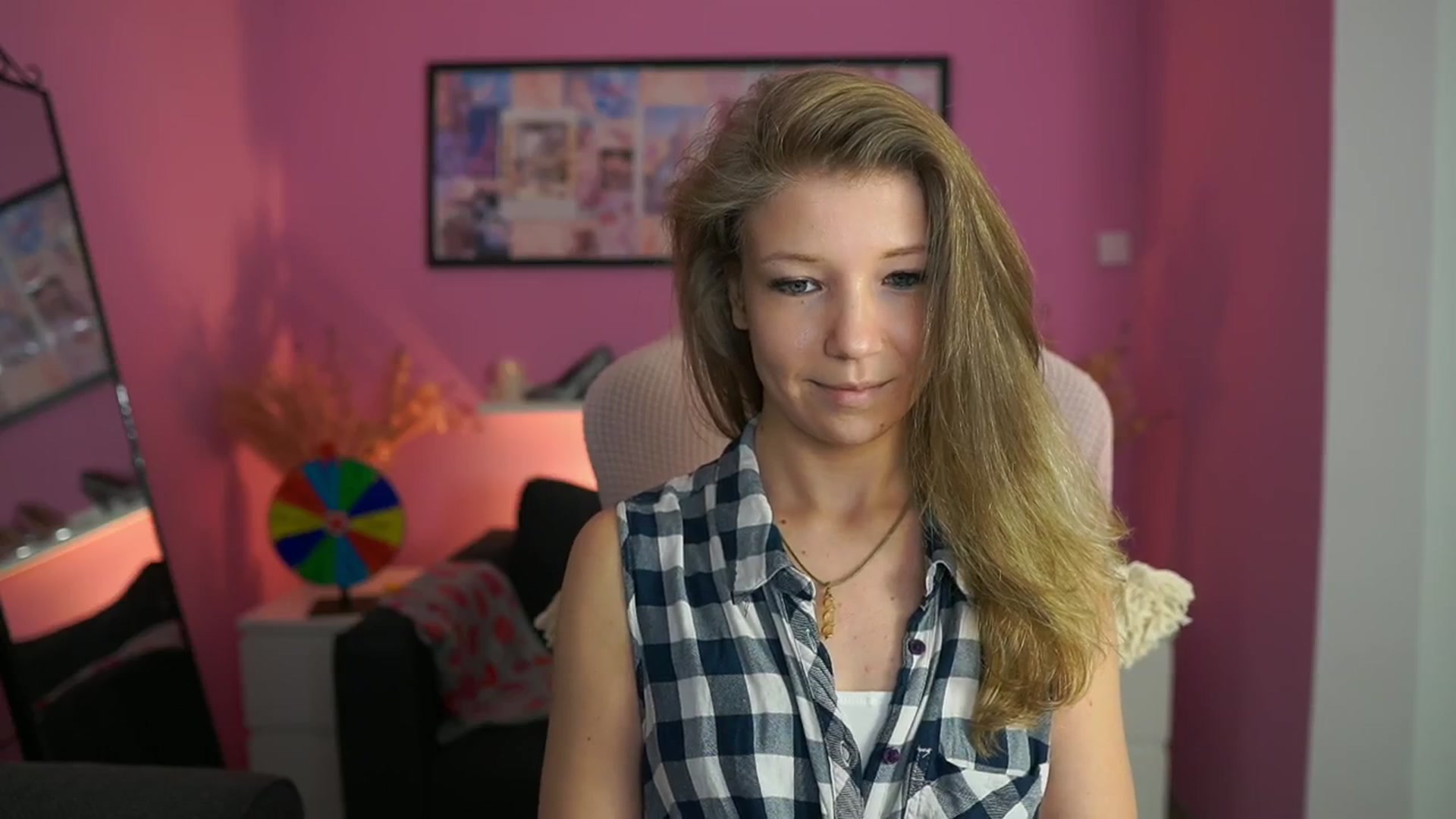 Gallery image thumbnail from Missicute's myfreecams stream on, 02/03/2026, 18:17 image 4 of 20