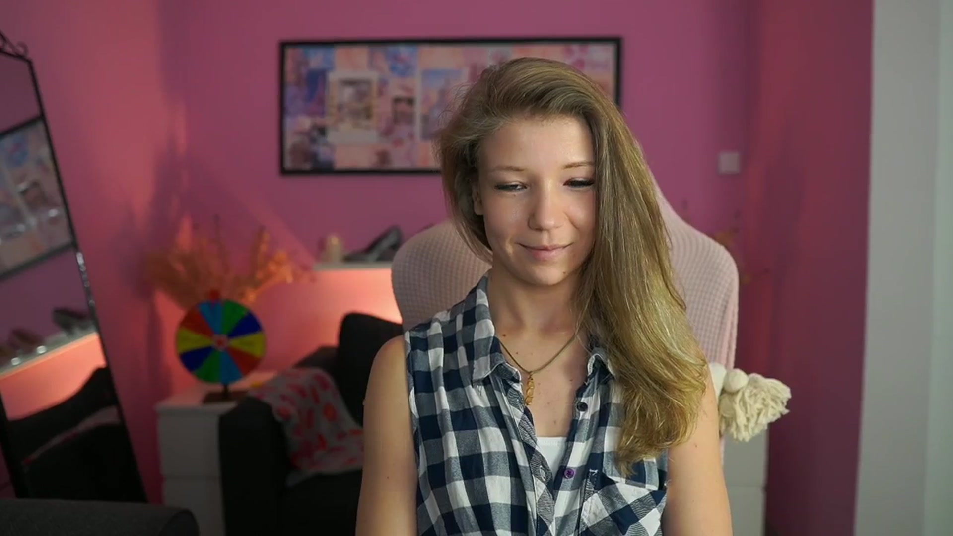 Gallery image thumbnail from Missicute's myfreecams stream on, 02/03/2026, 18:17 image 5 of 20