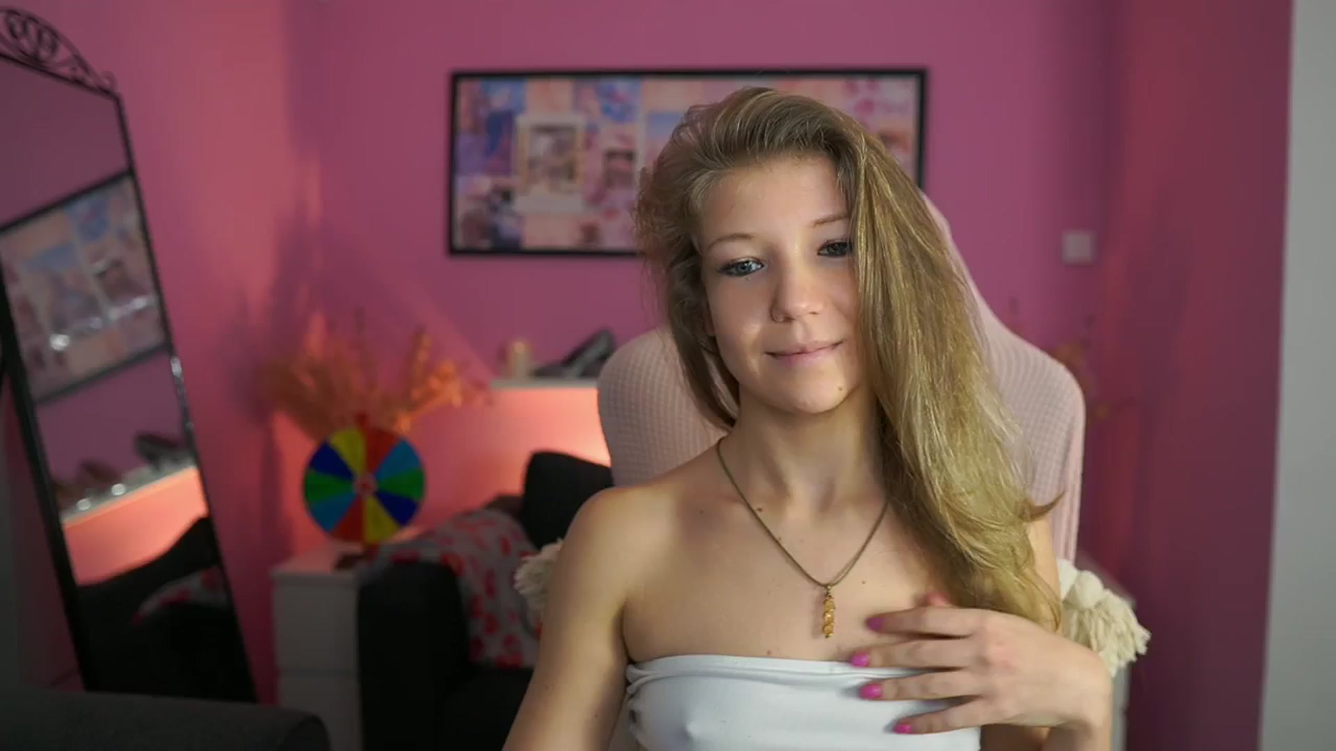 Gallery image thumbnail from Missicute's myfreecams stream on, 02/04/2026, 11:08 image 15 of 20