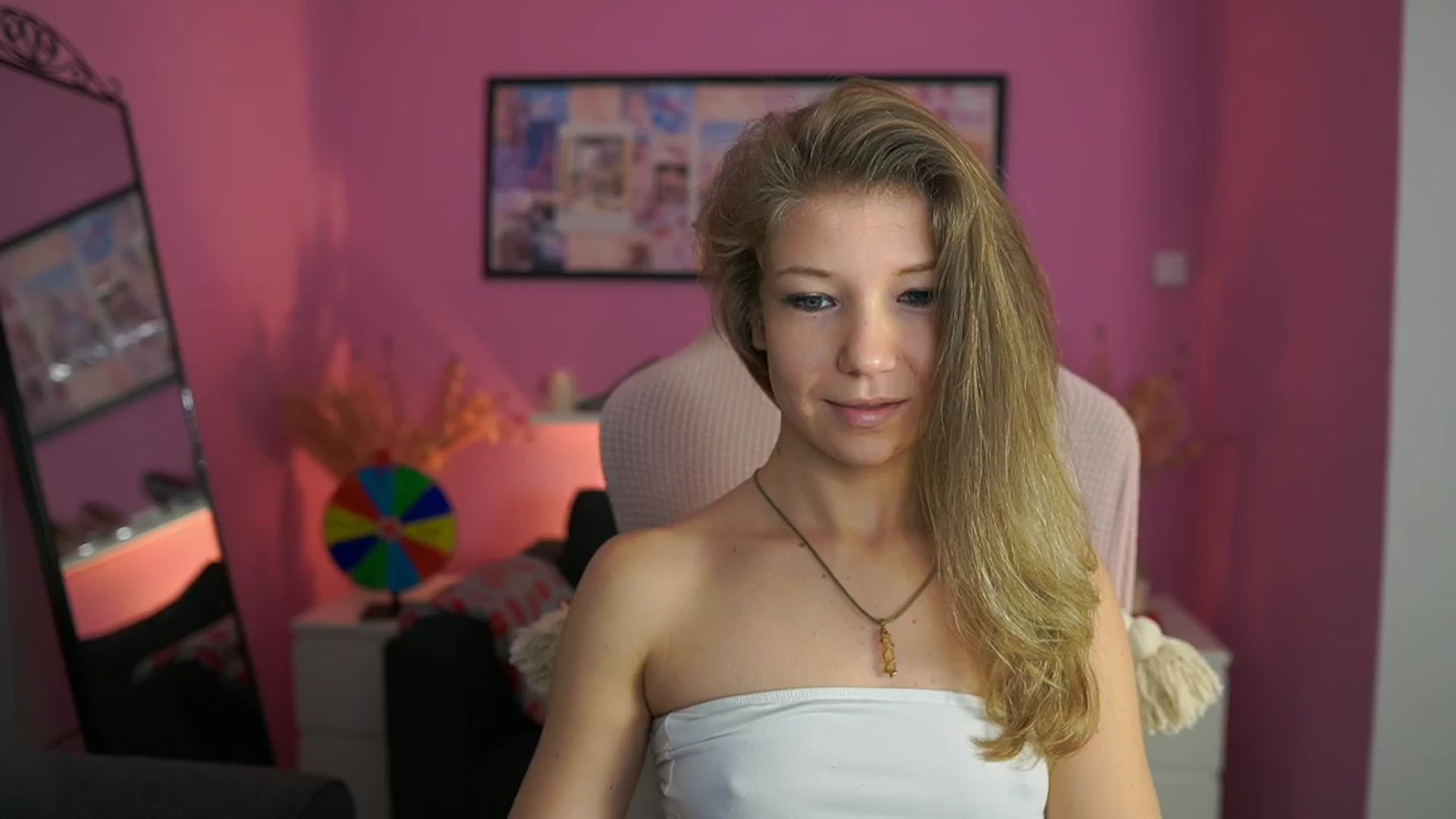 Gallery image thumbnail from Missicute's myfreecams stream on, 02/04/2026, 11:08 image 2 of 20
