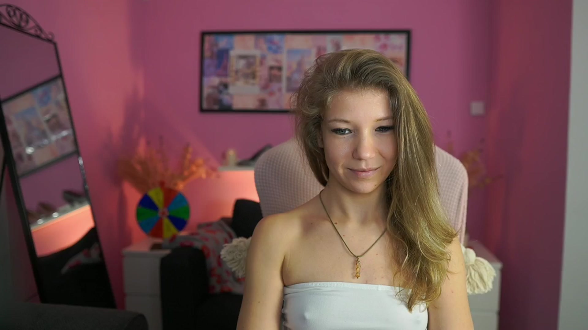 Gallery image thumbnail from Missicute's myfreecams stream on, 02/04/2026, 11:08 image 19 of 20