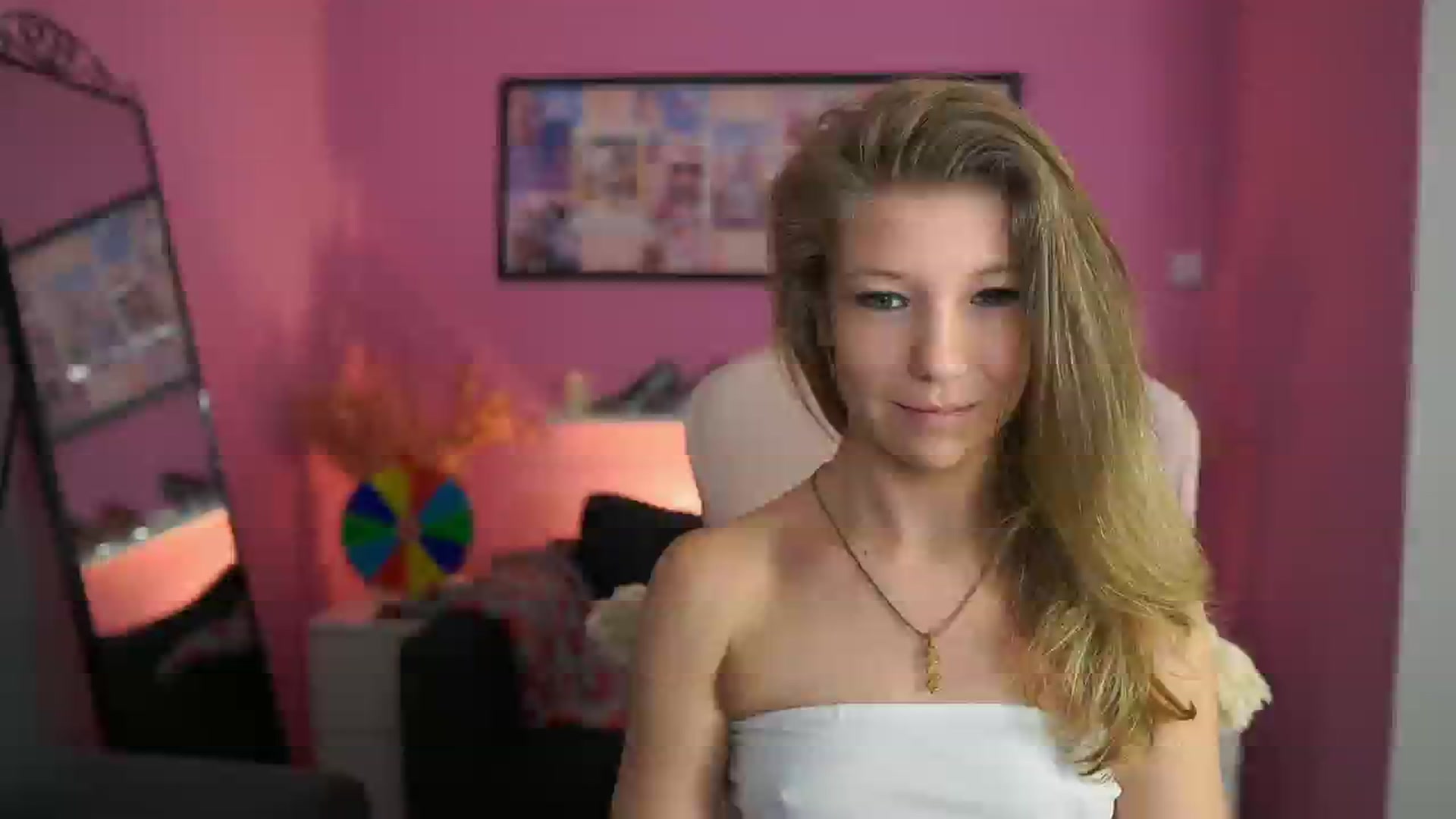 Gallery image thumbnail from Missicute's myfreecams stream on, 02/04/2026, 11:59 image 15 of 20