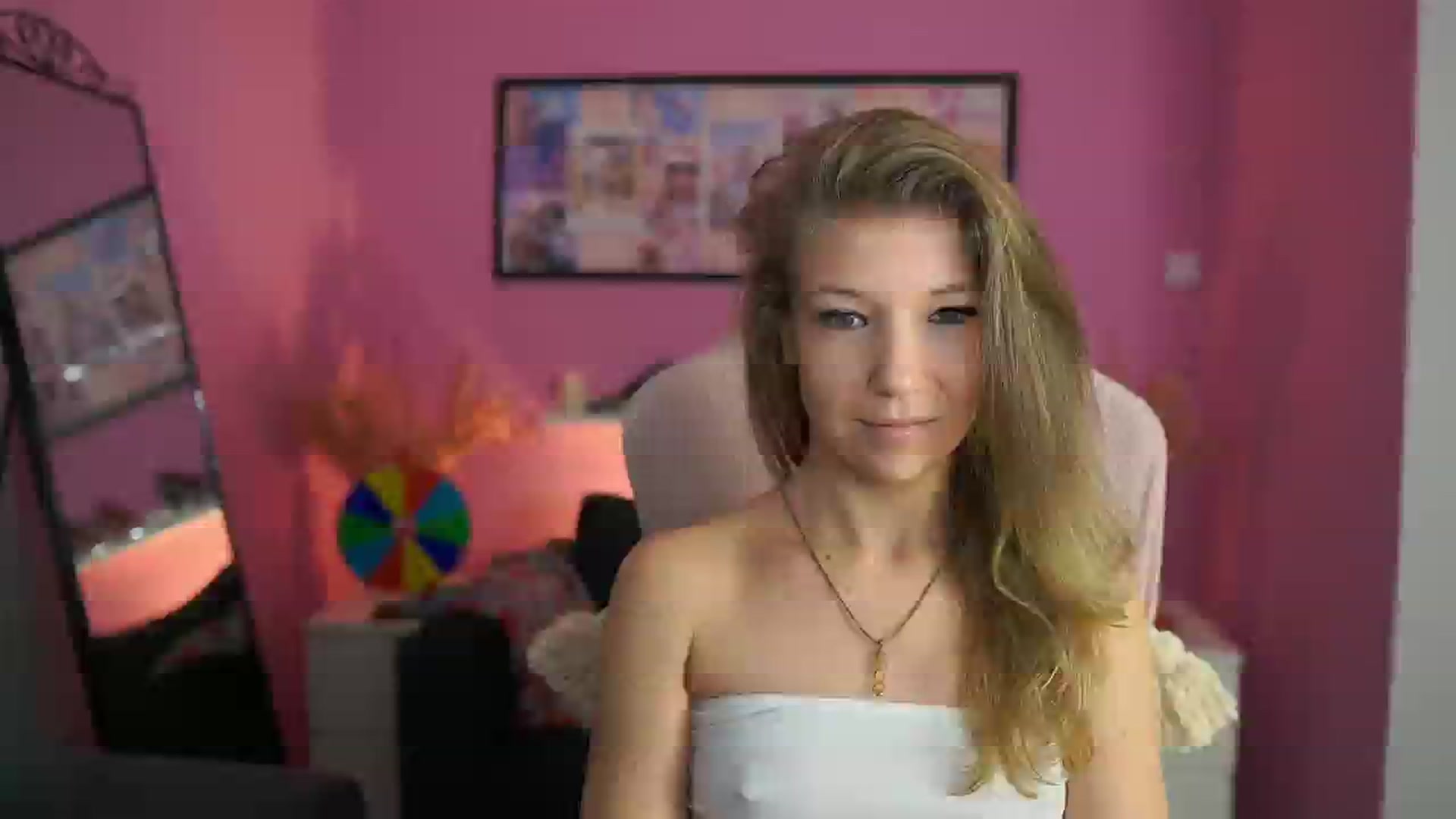 Gallery image thumbnail from Missicute's myfreecams stream on, 02/04/2026, 11:59 image 1 of 20