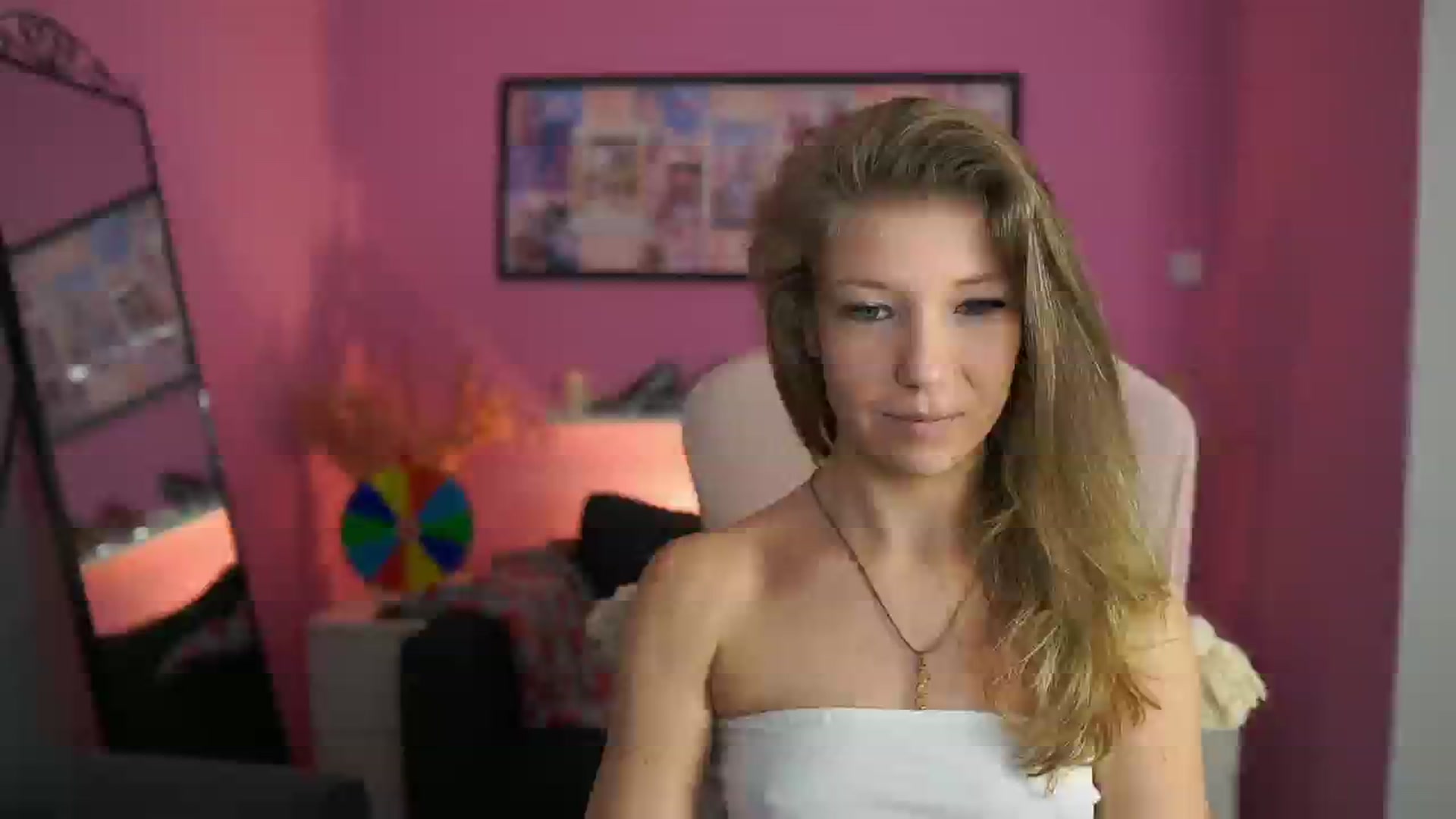 Gallery image thumbnail from Missicute's myfreecams stream on, 02/04/2026, 11:59 image 18 of 20