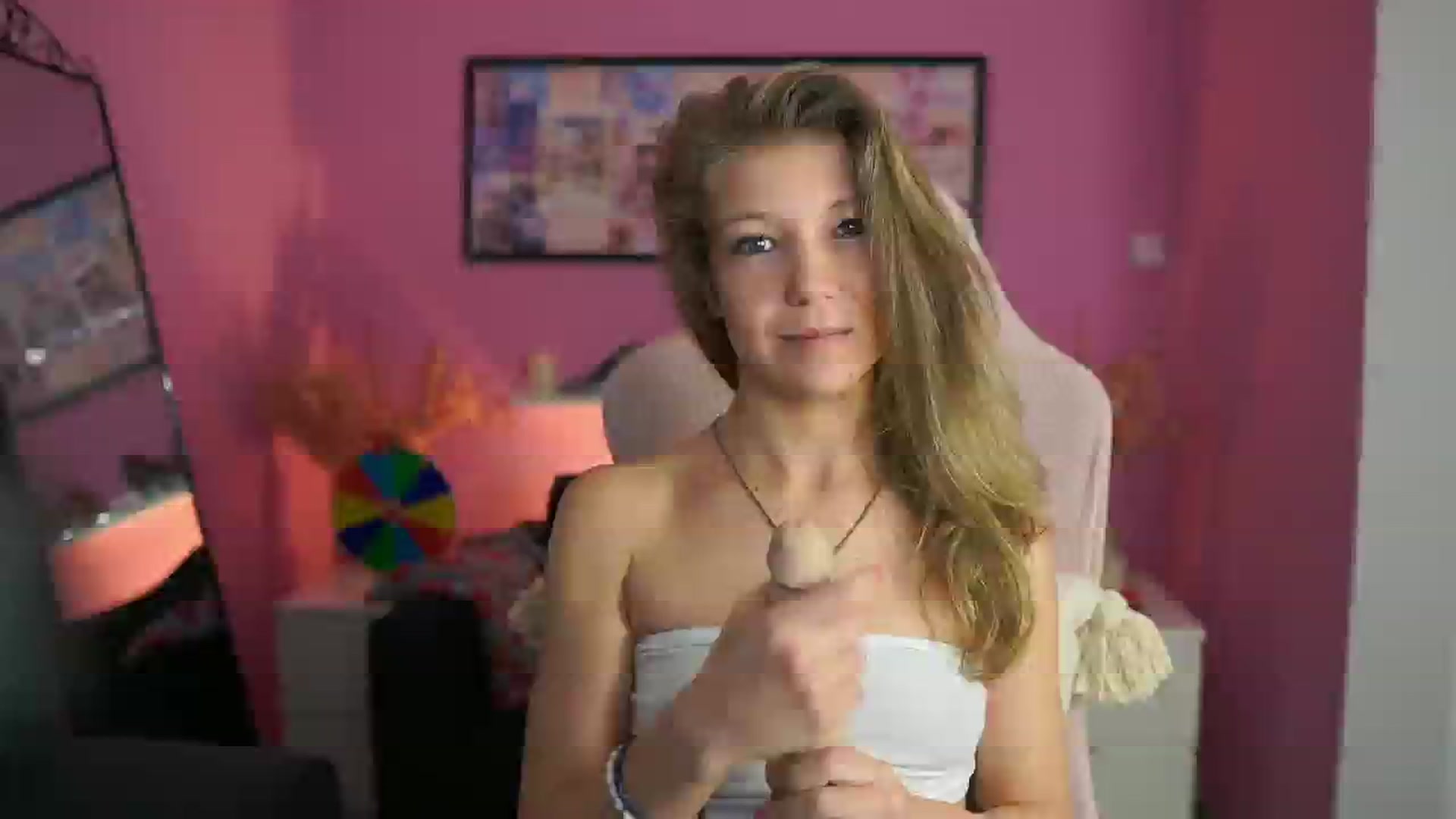 Gallery image thumbnail from Missicute's myfreecams stream on, 02/04/2026, 14:13 image 8 of 20