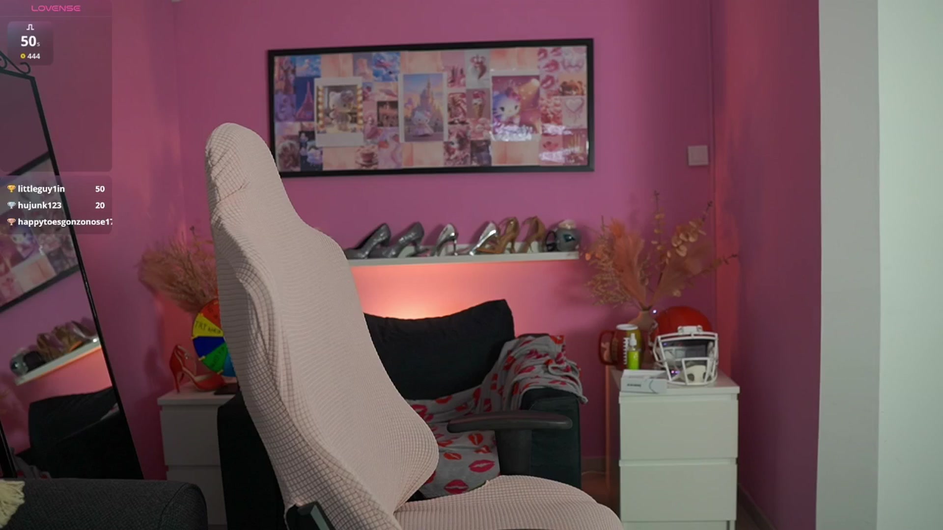 Gallery image thumbnail from Missicute's myfreecams stream on, 02/09/2026, 01:11 image 18 of 20