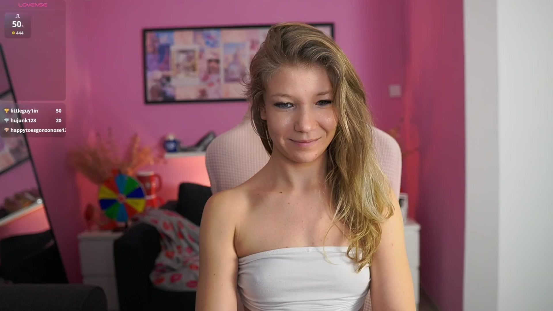 Gallery image thumbnail from Missicute's myfreecams stream on, 02/09/2026, 01:11 image 6 of 20