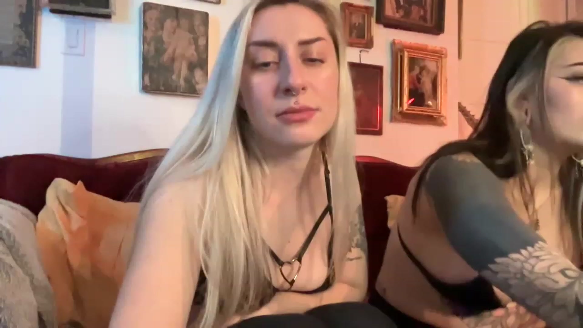 Gallery image thumbnail from Missinhermind's myfreecams stream on, 11/20/2022, 01:57 image 1 of 20