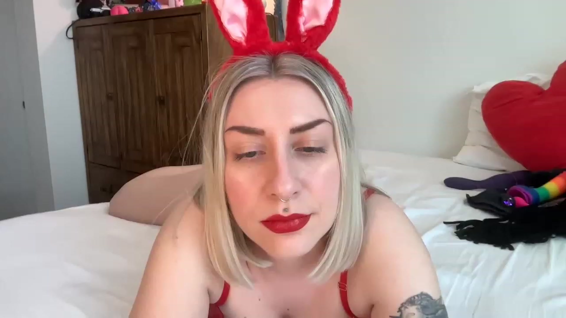 Gallery image thumbnail from Missinhermind's myfreecams stream on, 02/16/2023, 24:08 image 15 of 20