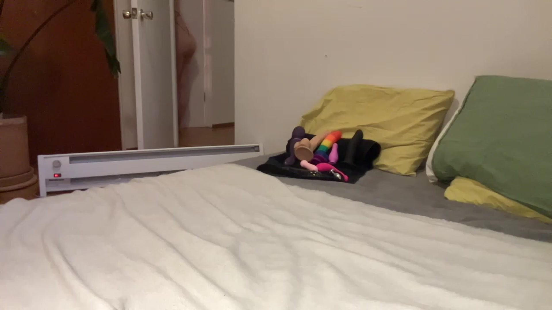 Gallery image thumbnail from Missinhermind's myfreecams stream on, 02/23/2023, 02:00 image 15 of 20