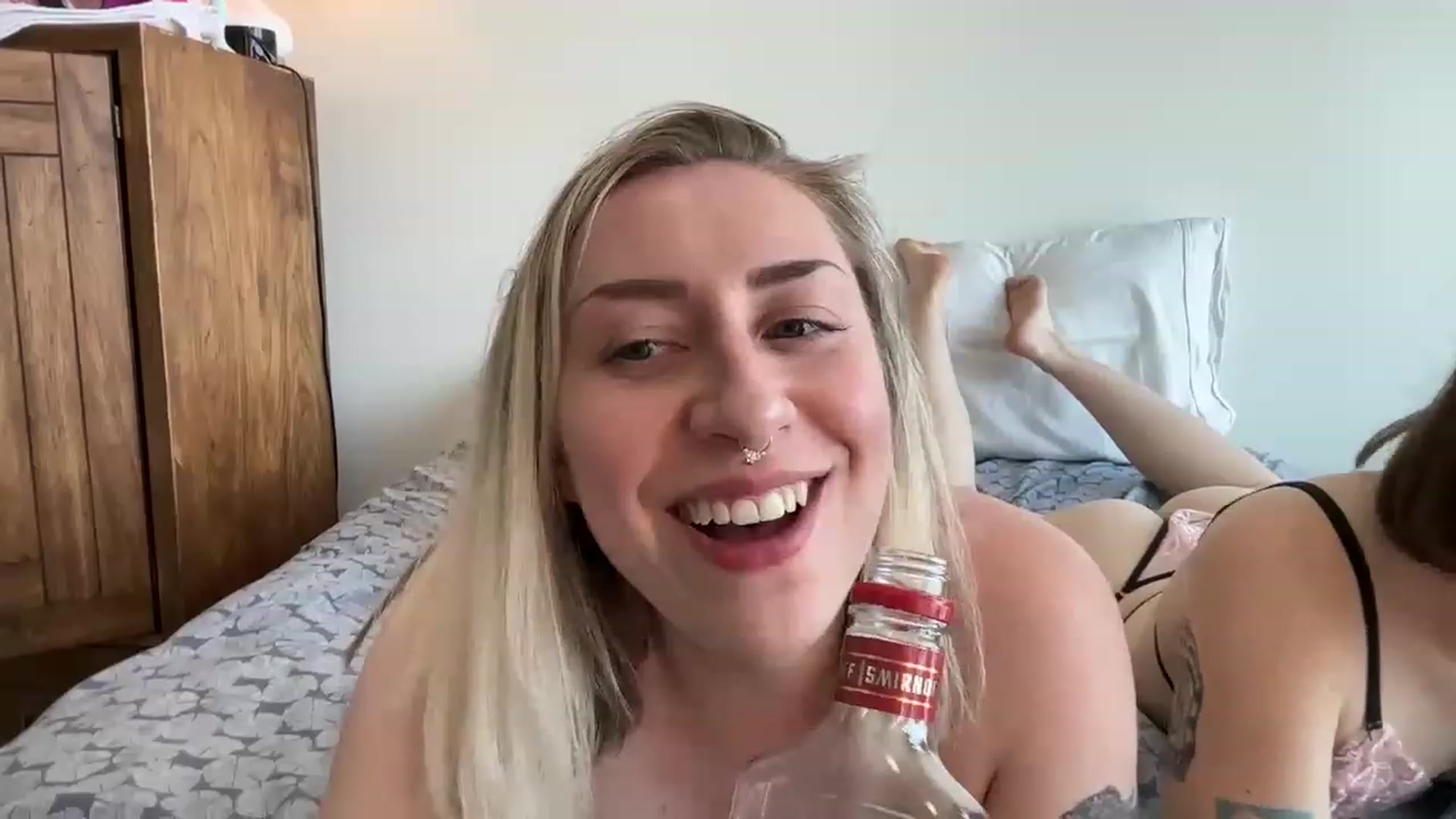 Gallery image thumbnail from Missinhermind's myfreecams stream on, 05/14/2023, 22:28 image 8 of 20