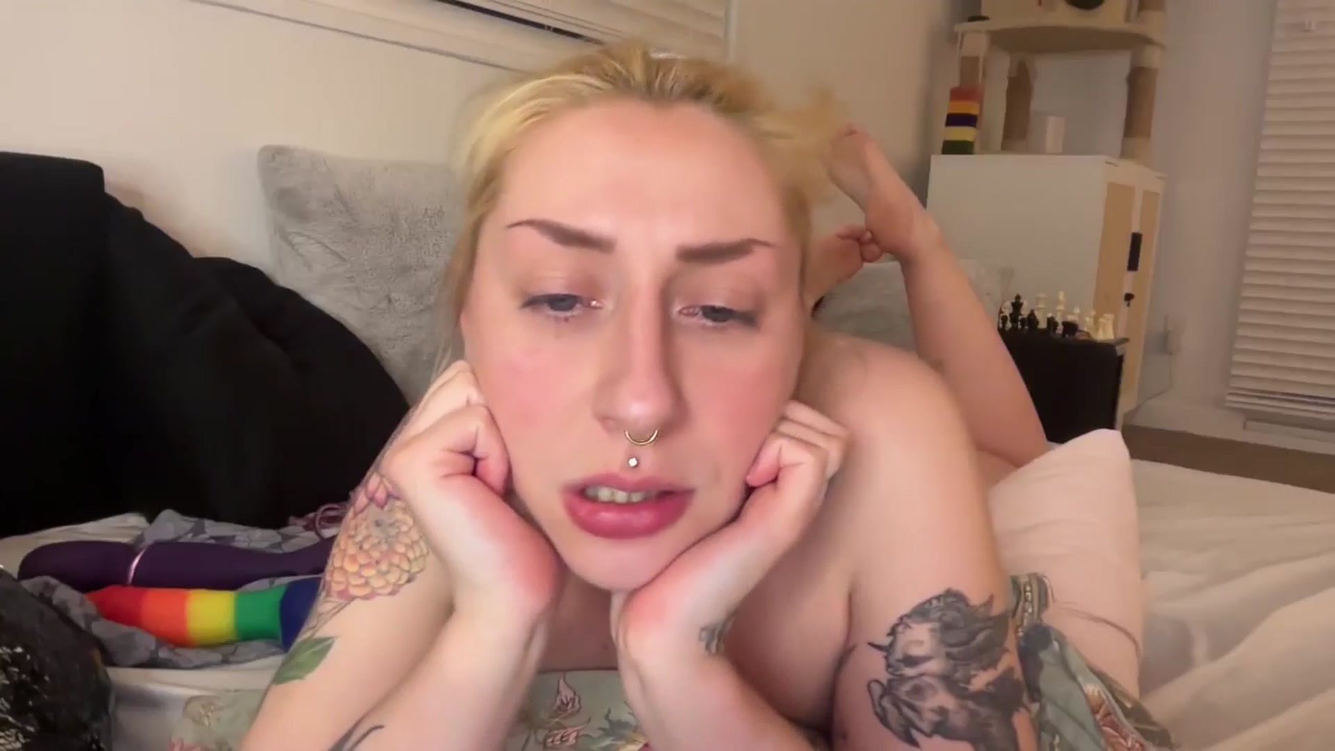 Gallery image thumbnail from Missinhermind's myfreecams stream on, 04/26/2024, 09:05 image 17 of 20