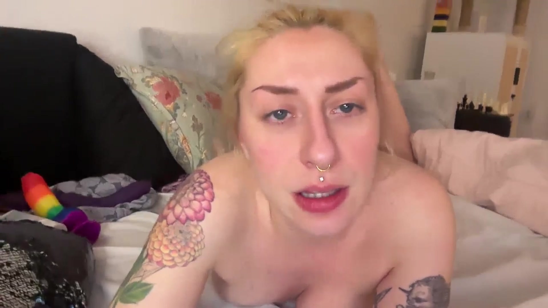 Gallery image thumbnail from Missinhermind's myfreecams stream on, 04/26/2024, 09:51 image 2 of 20