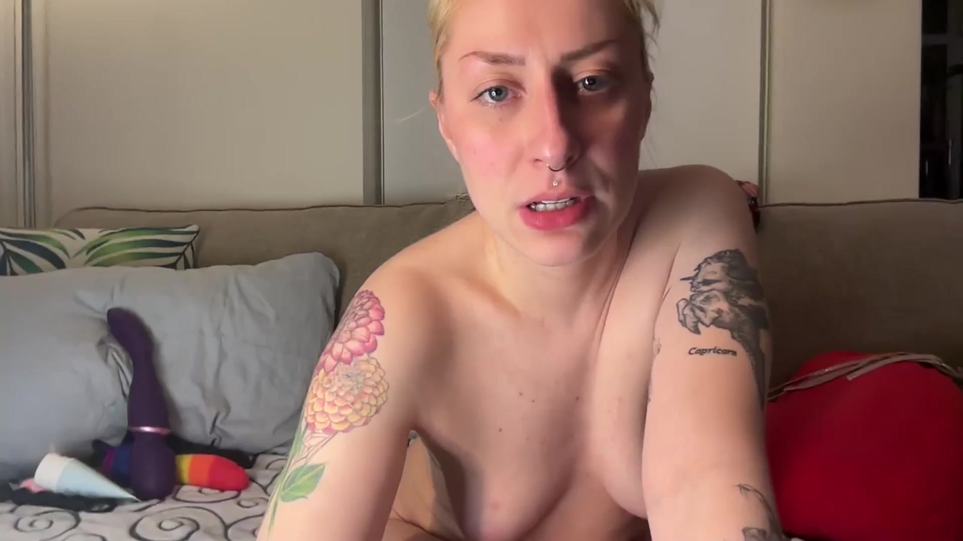 Gallery image thumbnail from Missinhermind's myfreecams stream on, 05/08/2024, 07:53 image 2 of 20