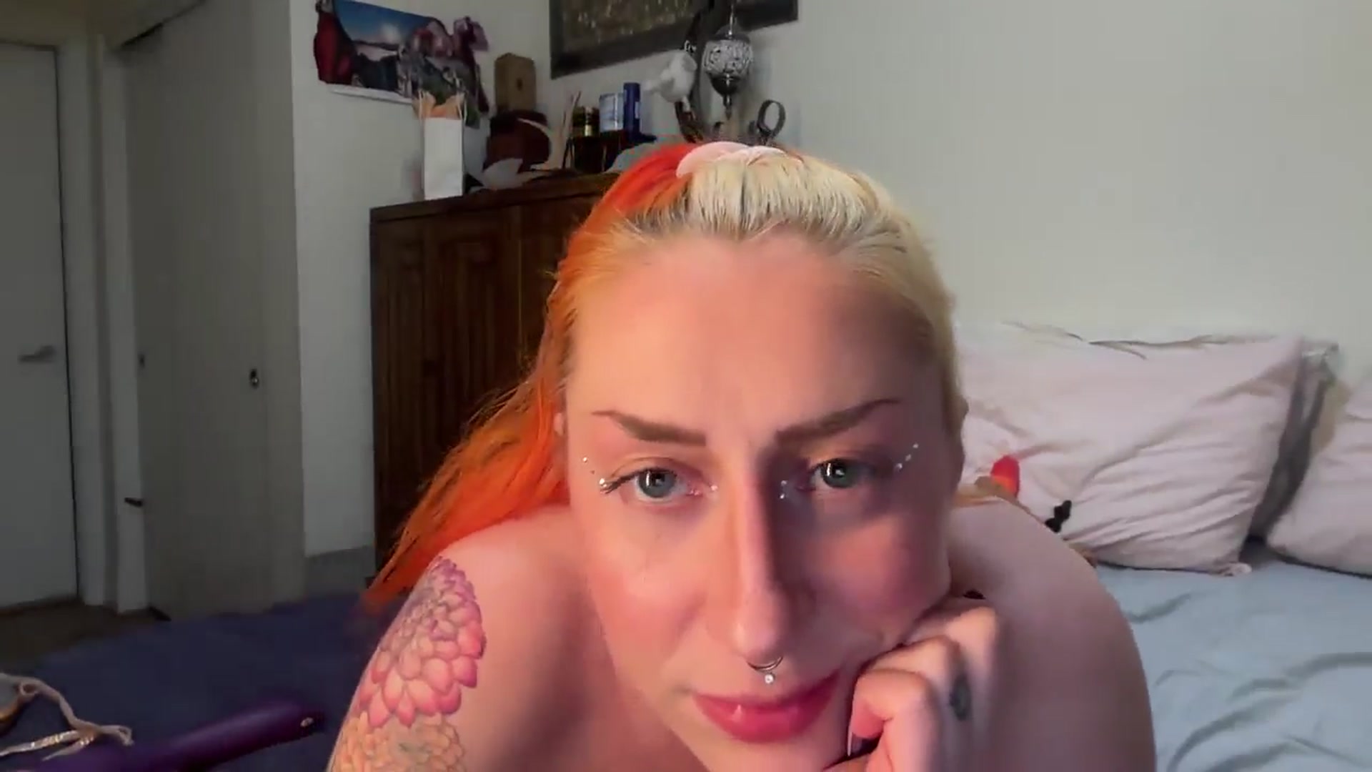 Gallery image thumbnail from Missinhermind's myfreecams stream on, 05/24/2024, 06:59 image 9 of 20