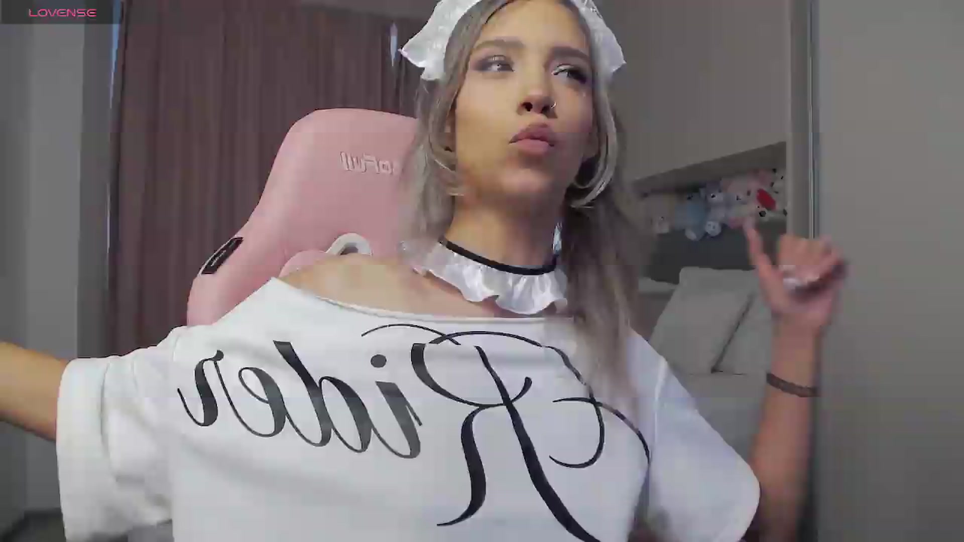 Gallery image thumbnail from Missionarydoll's myfreecams stream on, 06/20/2026, 16:49 image 15 of 20