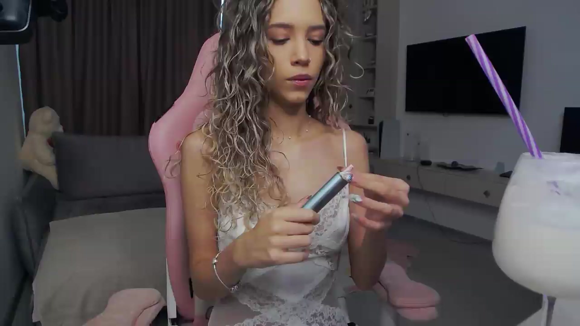 Gallery image thumbnail from Missionarydoll's myfreecams stream on, 08/07/2026, 12:47 image 5 of 20