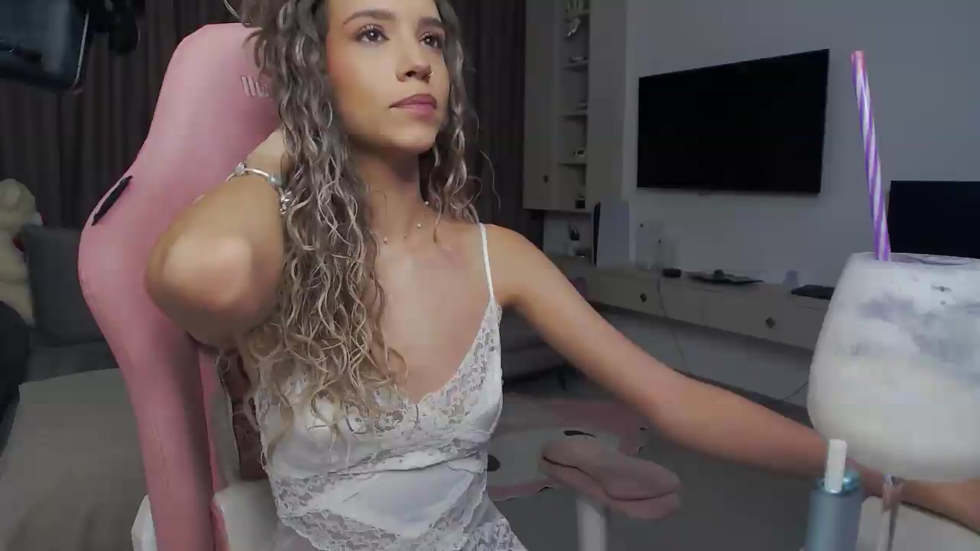 Gallery image thumbnail from Missionarydoll's myfreecams stream on, 08/07/2026, 14:31 image 19 of 20