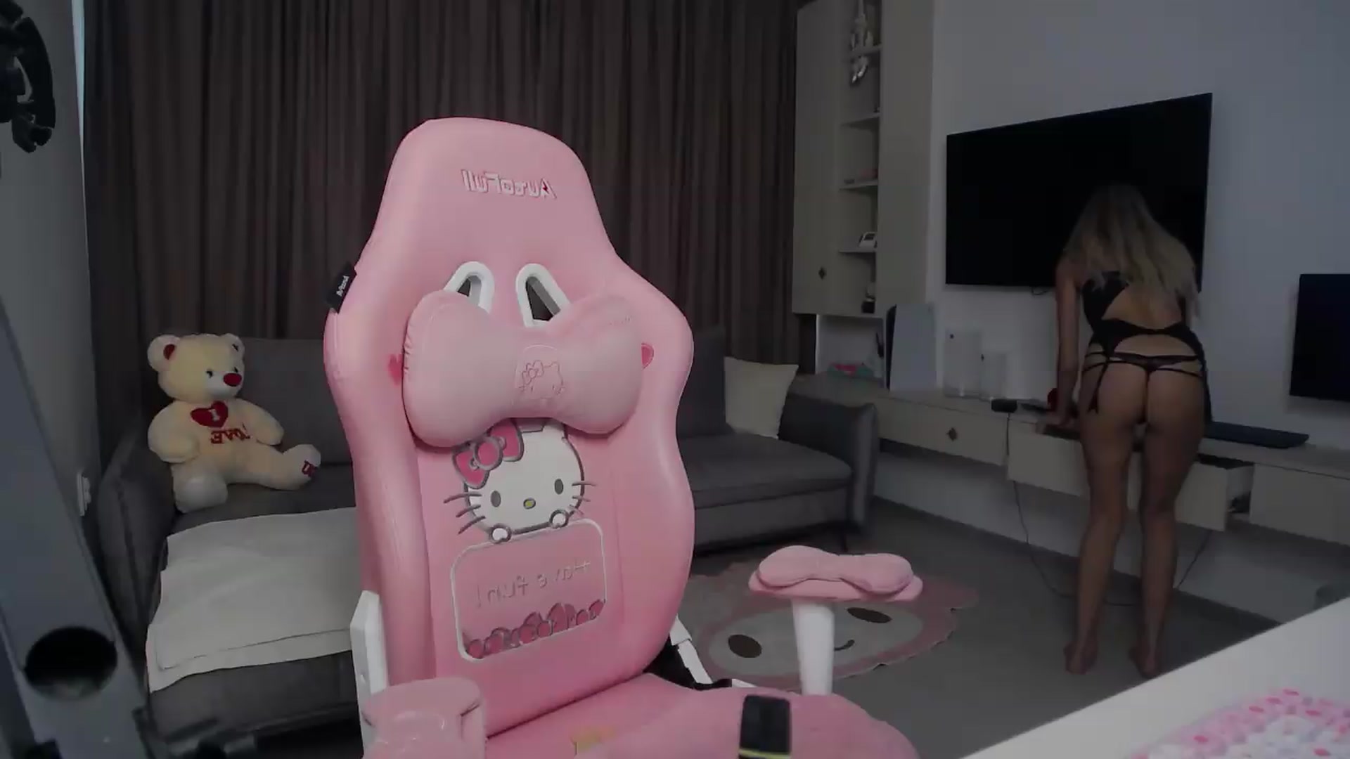 Gallery image thumbnail from Missionarydoll's myfreecams stream on, 08/23/2026, 16:28 image 3 of 20