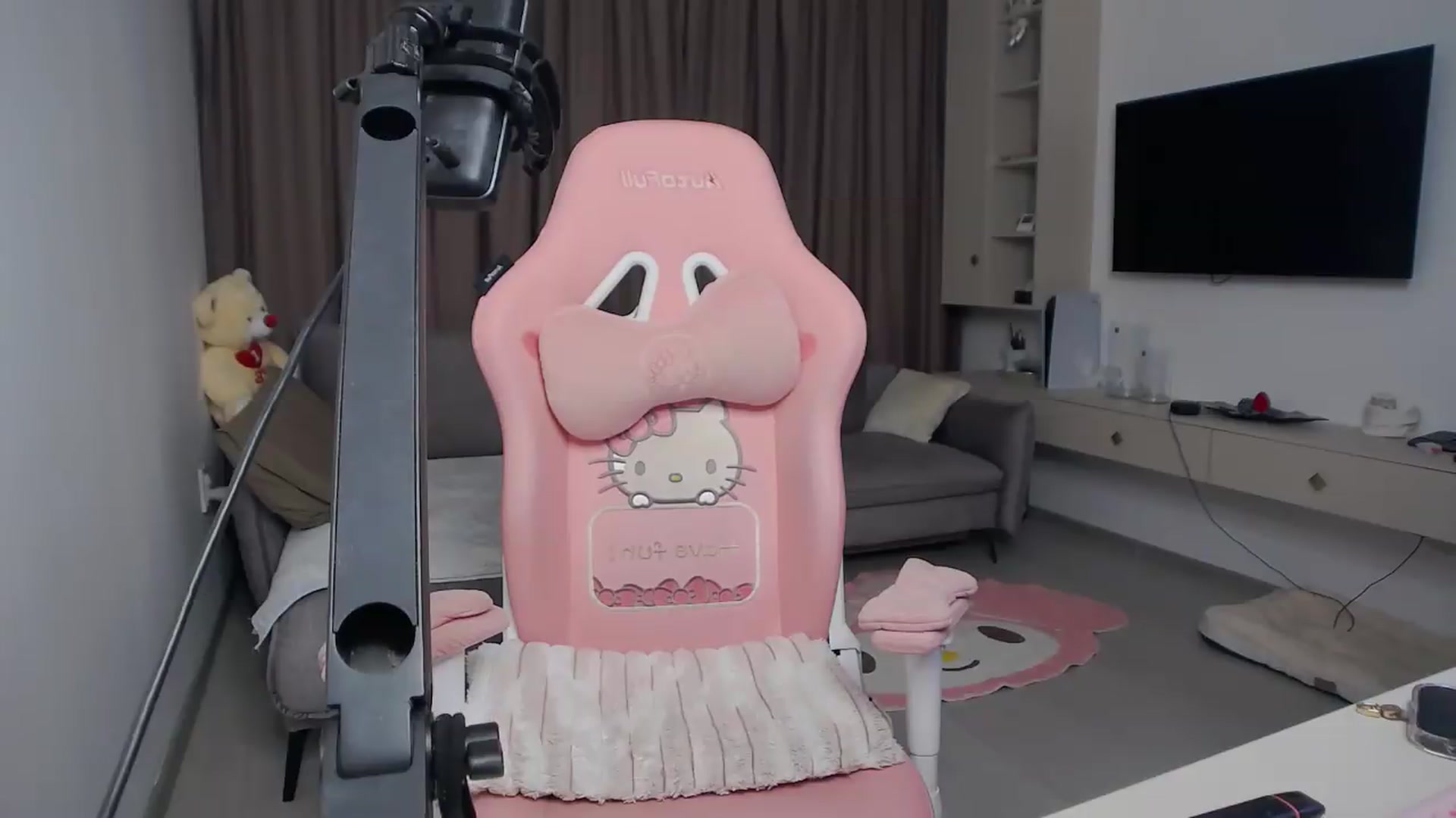 Gallery image thumbnail from Missionarydoll's myfreecams stream on, 09/03/2026, 17:40 image 14 of 20